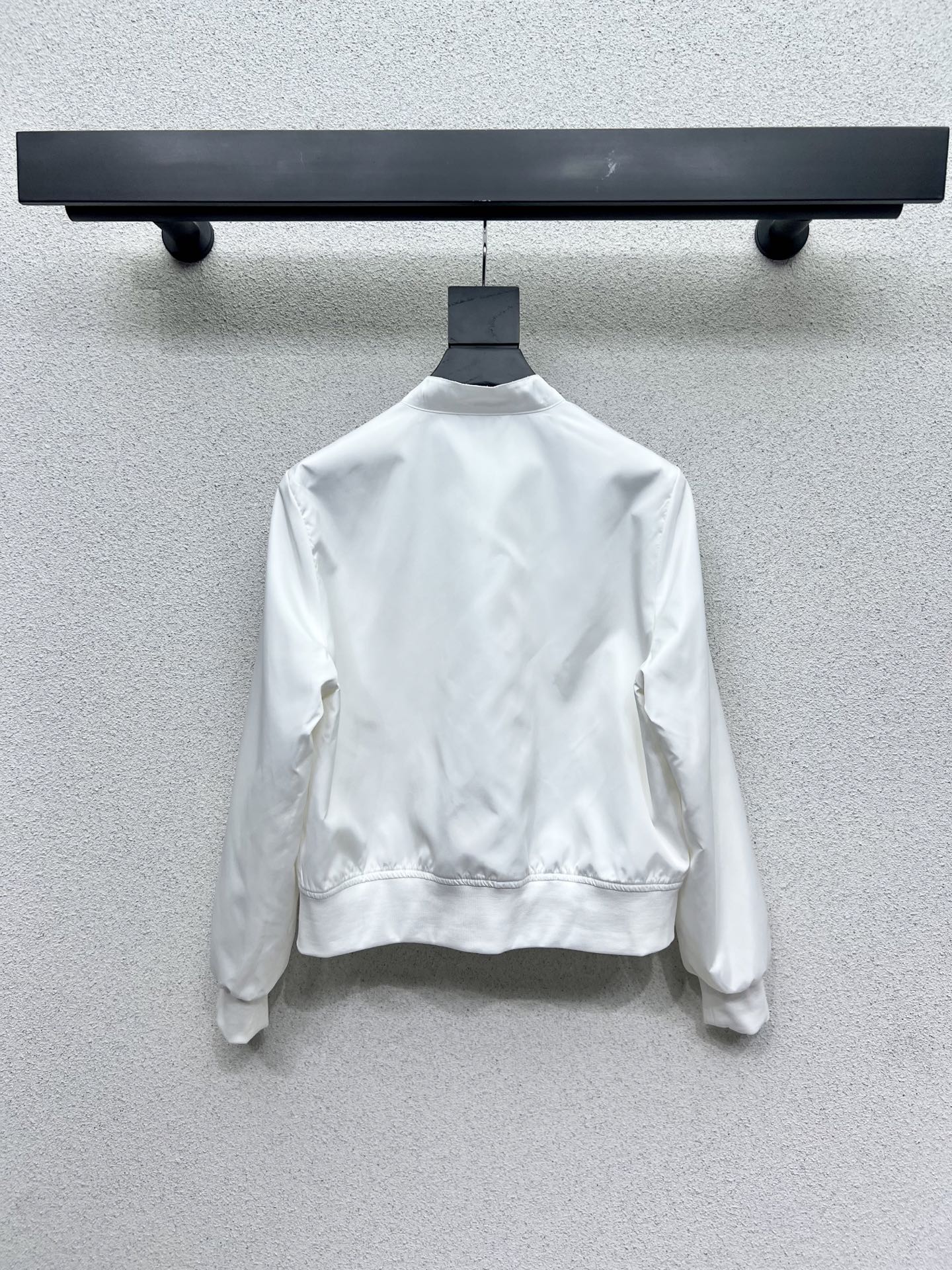 Stylish and Fancy Original Jackets with Classic Bouquets, High Quality and Detailed Work. - 图片 9