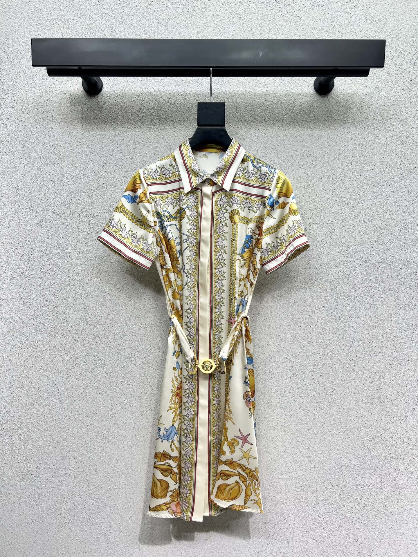 “Advanced Dress-Making: P667’s Ferocious Woman Short-Sleeved Skirt – Easy, High Quality Fashion” - 图片 1