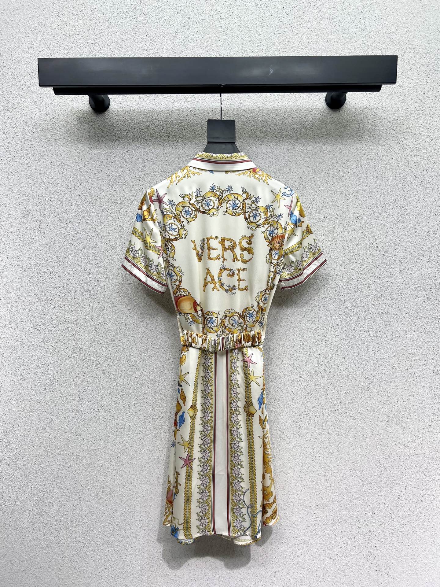 “Advanced Dress-Making: P667’s Ferocious Woman Short-Sleeved Skirt – Easy, High Quality Fashion” - 图片 4