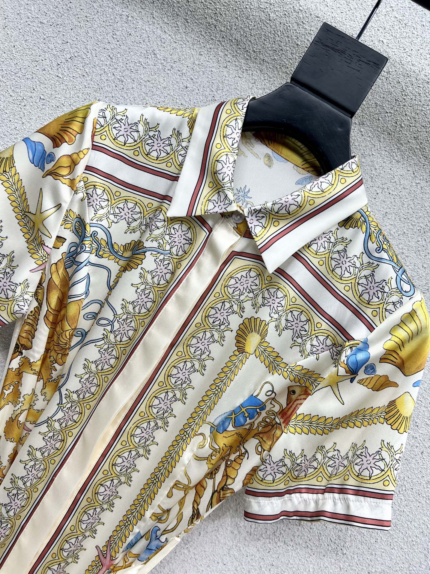 “Advanced Dress-Making: P667’s Ferocious Woman Short-Sleeved Skirt – Easy, High Quality Fashion” - 图片 2