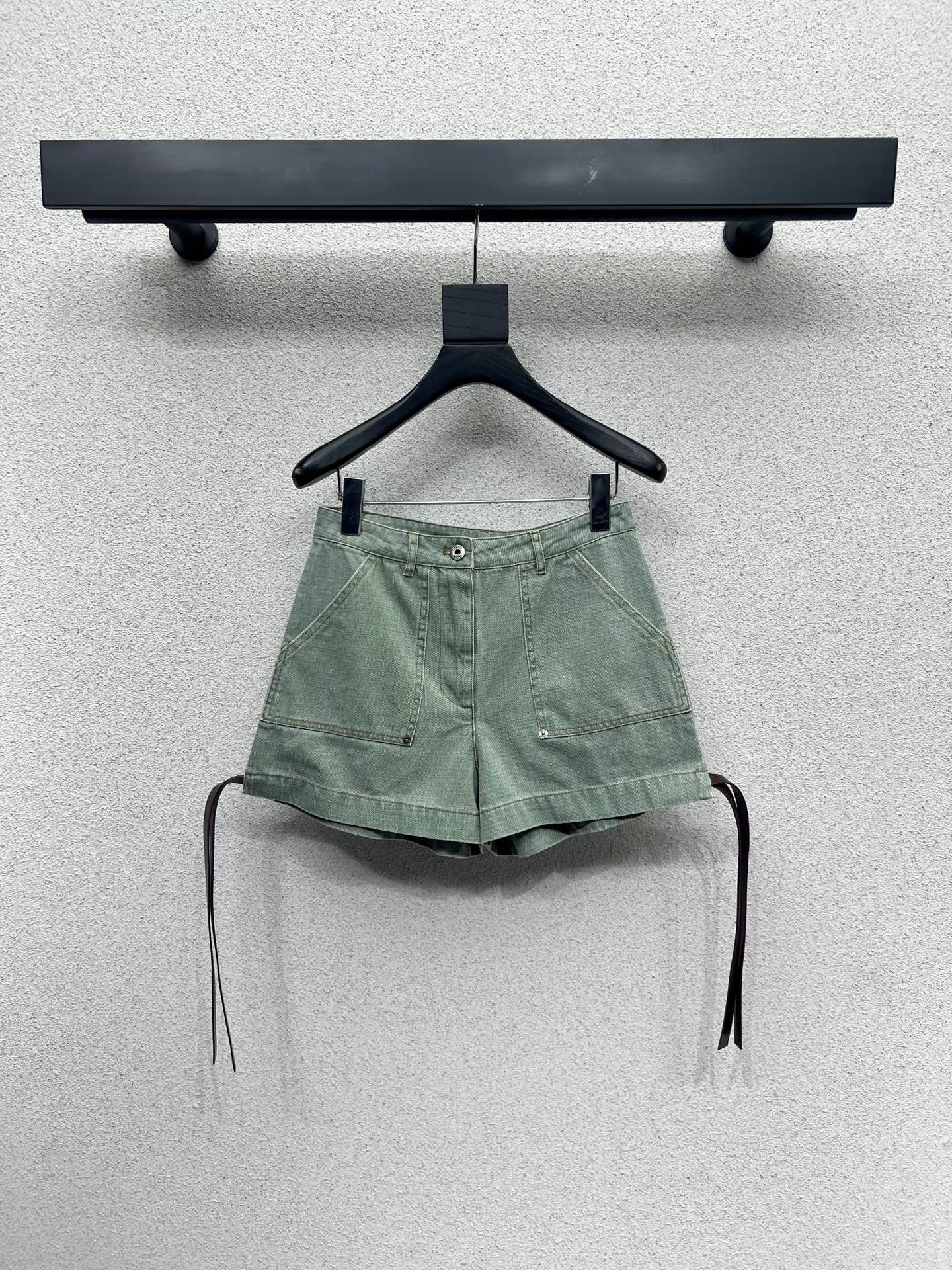 “Zhuywei Series: P587 – Retro-Clean, Fashionable, High-Quality Cowboy Coat with Custom Details” - 图片 1