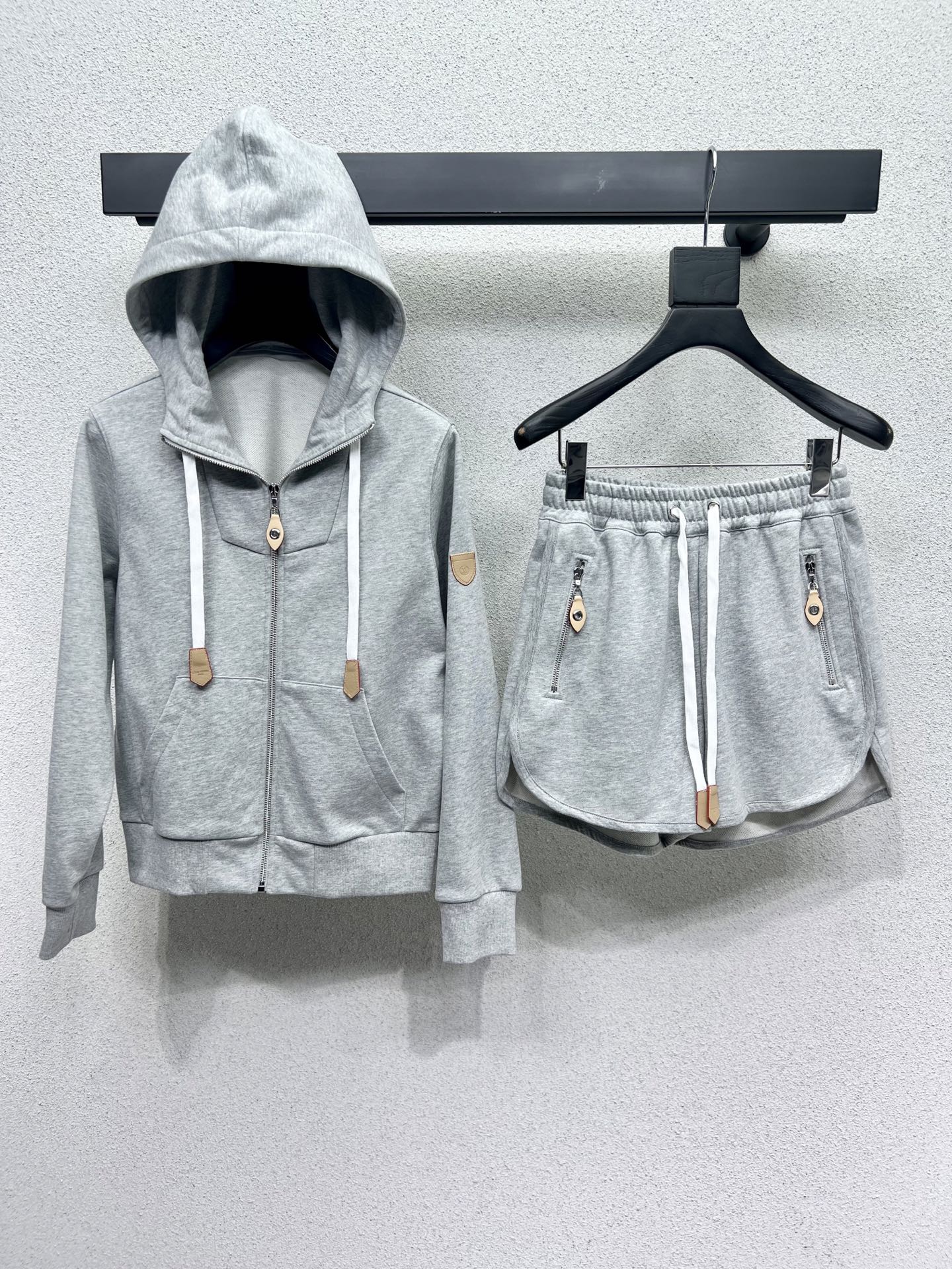 Stylish Female Suit Bundle: Zilong L Family Leisure Suit with High Quality and Detailed Design - 图片 2