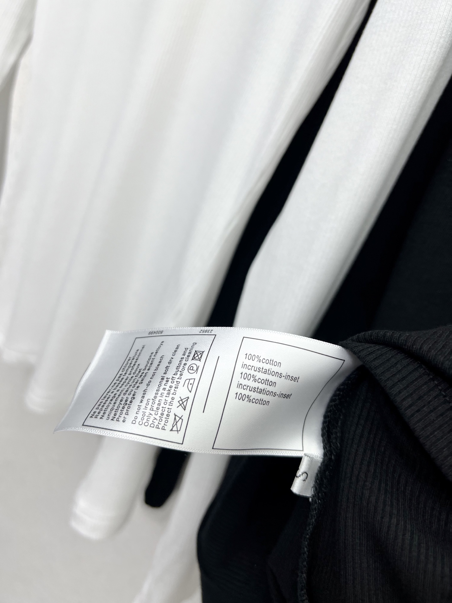 Stylish Essentials for a Bold Woman: Fragrance, Long-Sleeved Shirts, Cotton. - 图片 9