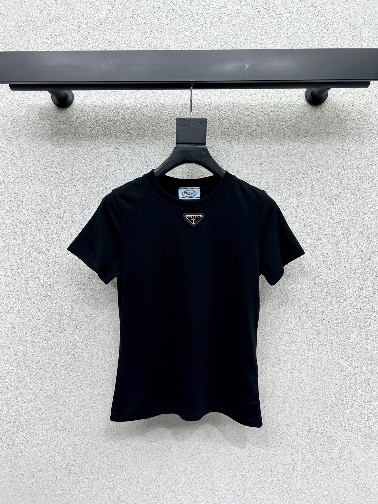 High-Quality One-Size-Fits-All Female Suit: P253 Classic T-Shirt, White, Rich, Beautiful - 图片 5