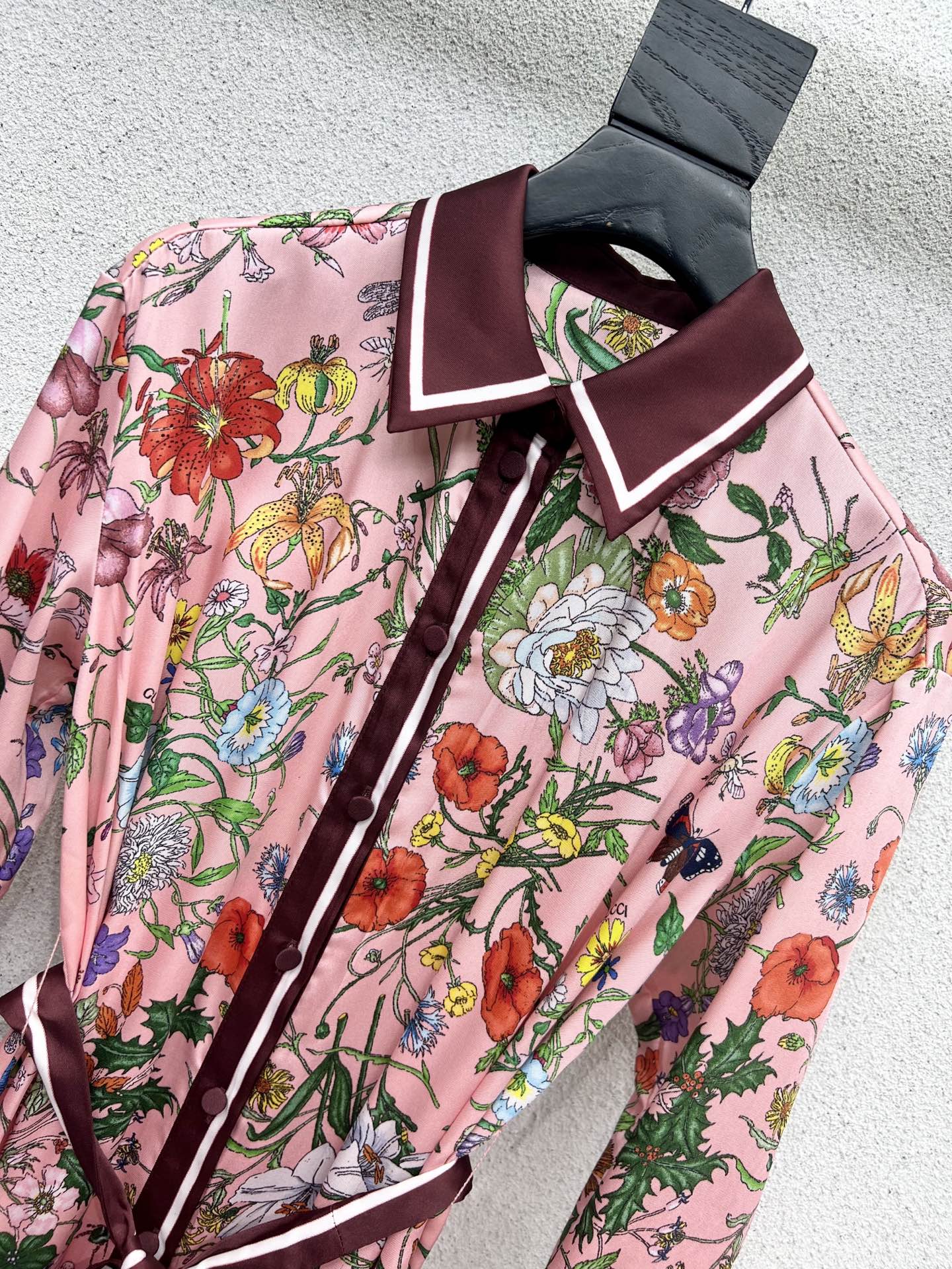 “Zilong G’s Jungle-Printed Dress: Stylish Custom-Made High-Quality Vacation Attire” - 图片 3