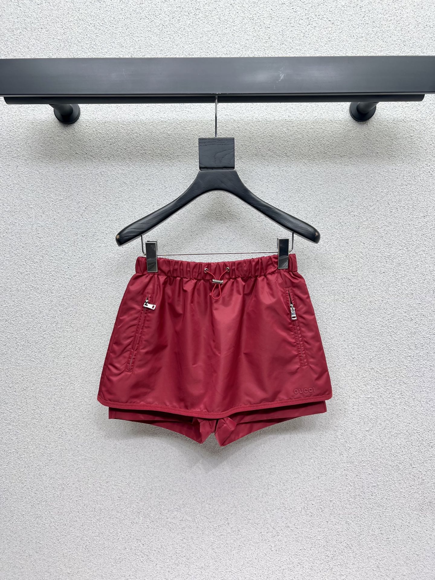 “Original Uniron Shorts: American Sports Style, High-Quality Imported Fabric, 2 Colors, SML” - 图片 2