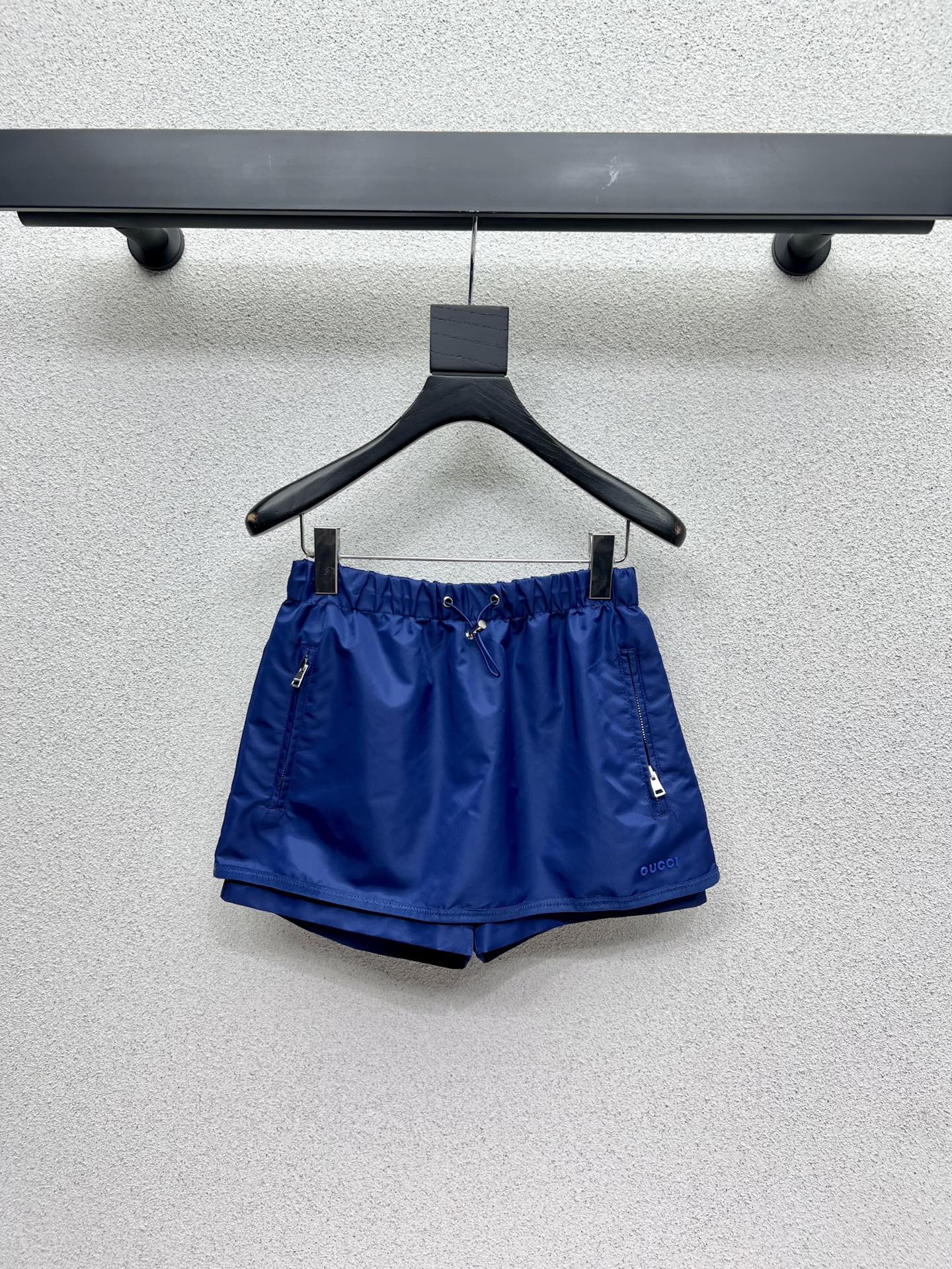 “Original Uniron Shorts: American Sports Style, High-Quality Imported Fabric, 2 Colors, SML” - 图片 5