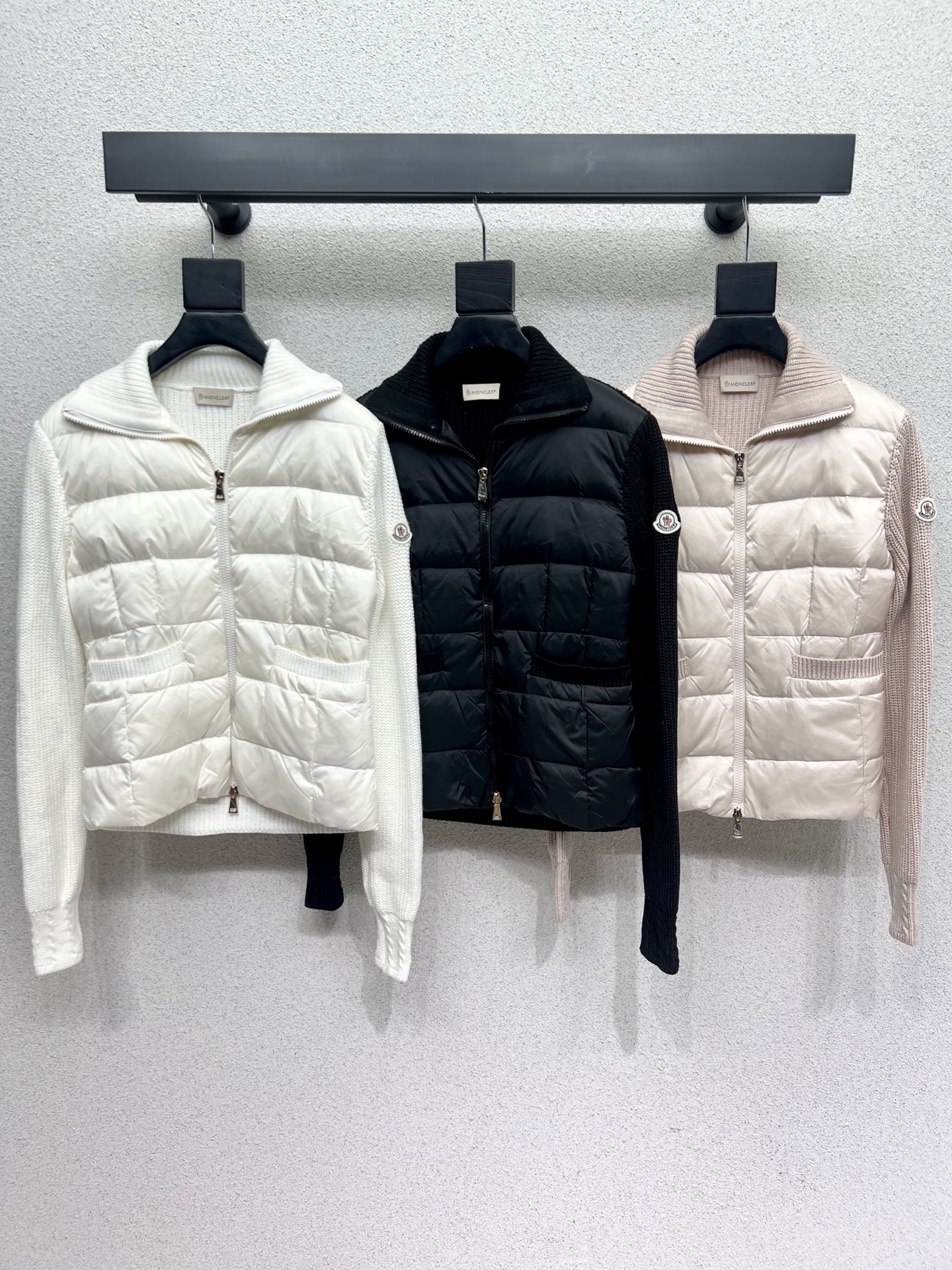 🆕🆕Moncler chaqueta de plumón de punto de lana 🦙 abrigo 🦢 discreto y elegante, estilo clásico, súper abrigado 🥳 sua…