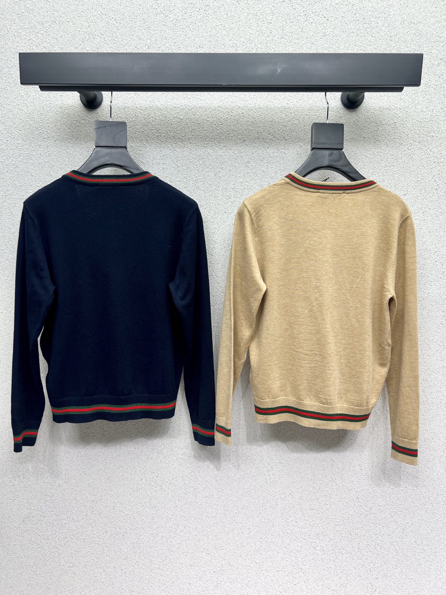 “Stylish 3D Logo Wool Jackets: Classic, Soft, High-Quality Old-Age Reduction for the Fashionable Woman” - 图片 8