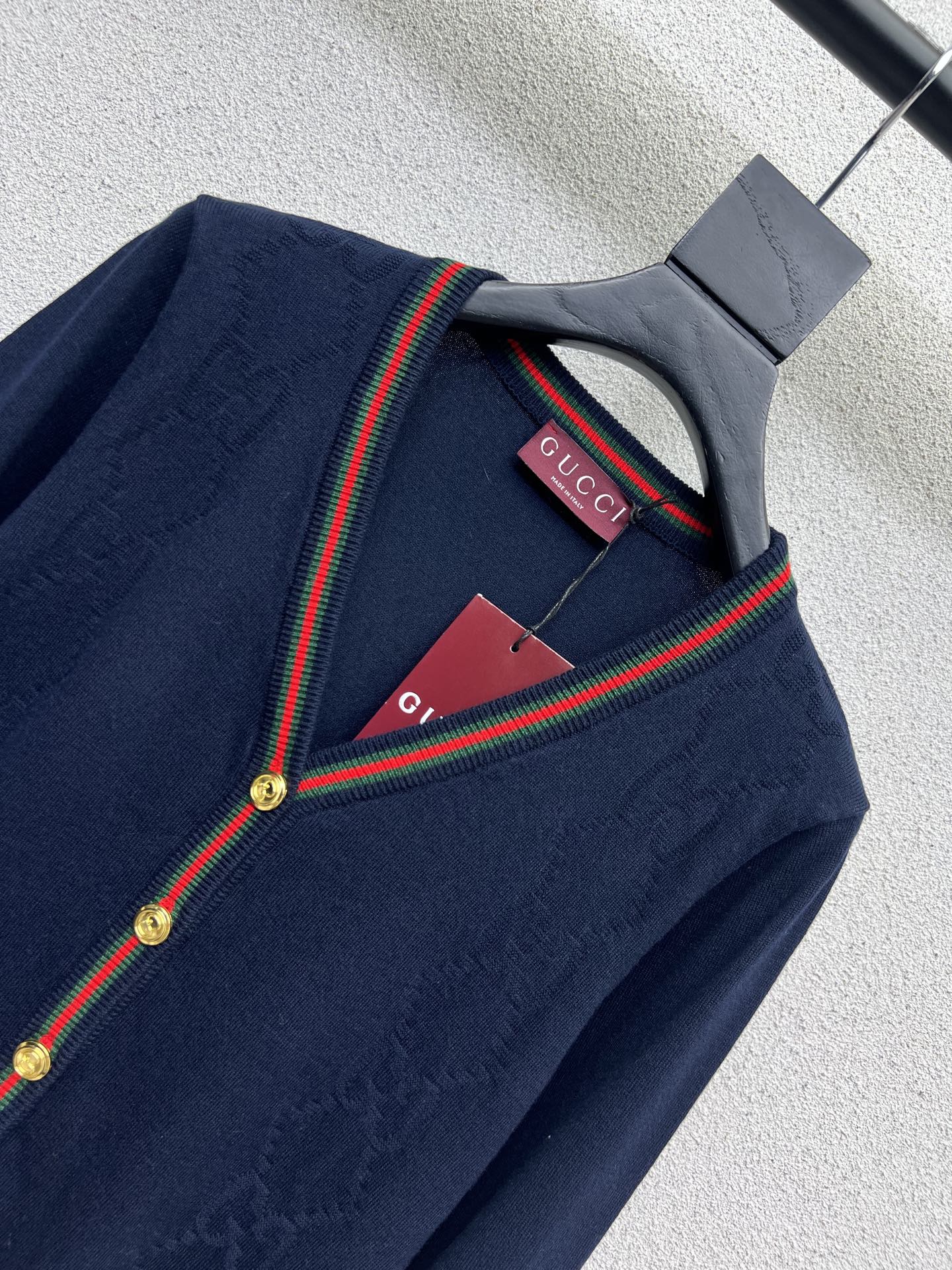 “Stylish 3D Logo Wool Jackets: Classic, Soft, High-Quality Old-Age Reduction for the Fashionable Woman” - 图片 3