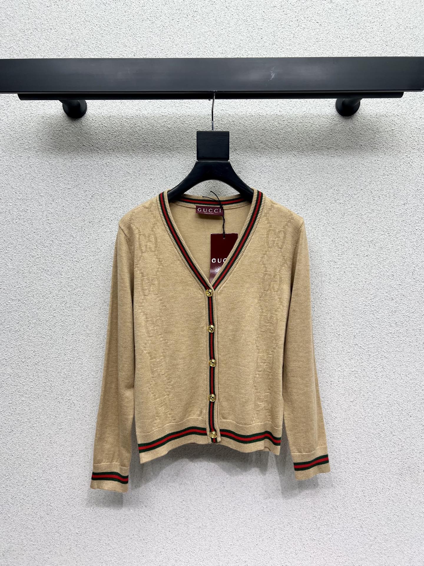 “Stylish 3D Logo Wool Jackets: Classic, Soft, High-Quality Old-Age Reduction for the Fashionable Woman” - 图片 5
