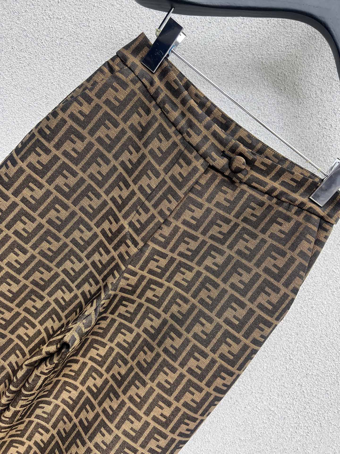 Stylish FF-Colored Shorts with Classic Reducing Single Stitch for a Great Quality Job - 图片 2
