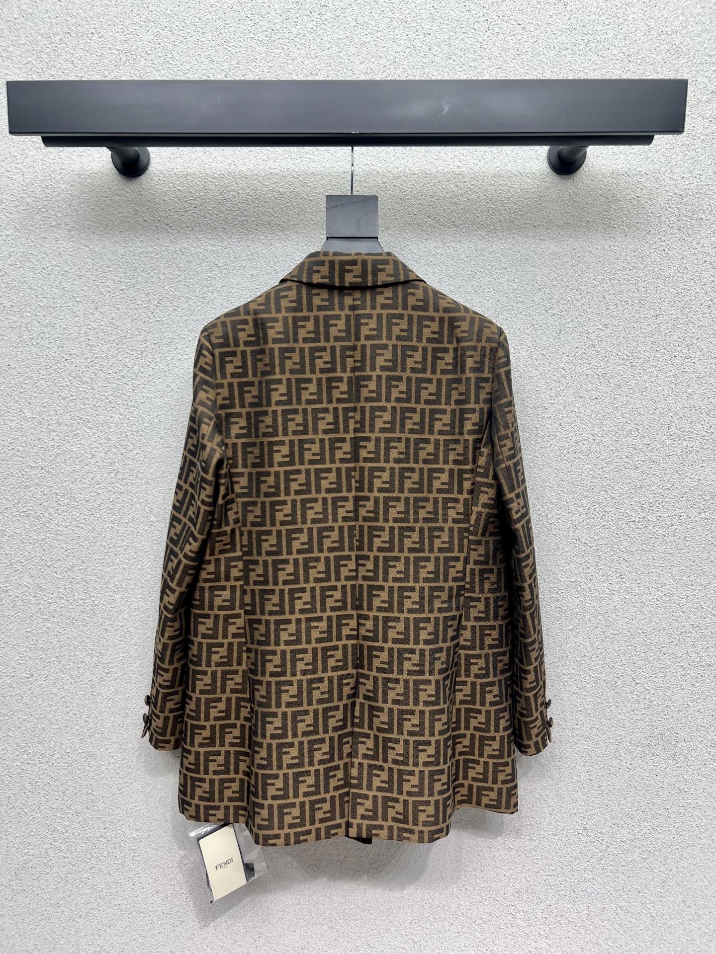 Title: P768 One-Size-Fits-All Female Outfit with FF-Colored Suit Jackets Summary Summary: P768 offers stylish one-size-fits-all female outfit with FF-colored suit jackets - 图片 5