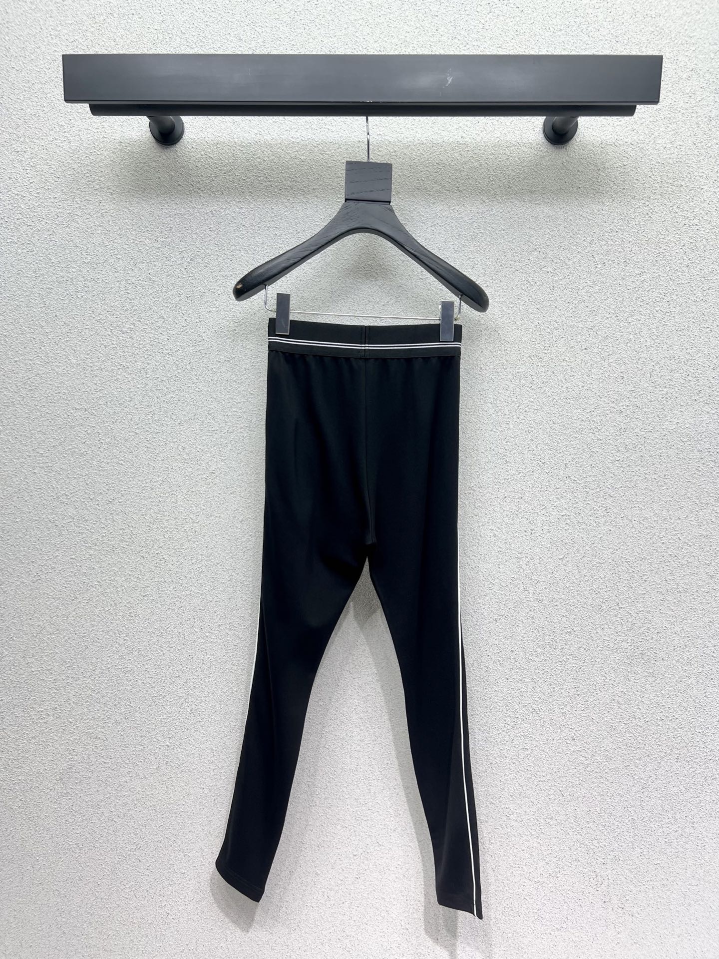 “Premium Quality P432 Dress with Alo Knitting Underpants for Classic Style and Comfort” - 图片 5