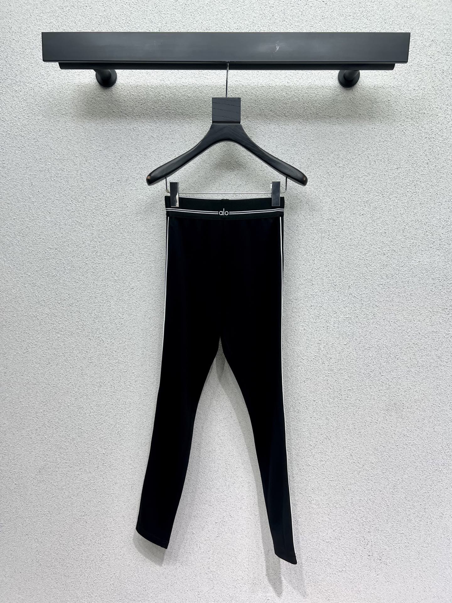 “Premium Quality P432 Dress with Alo Knitting Underpants for Classic Style and Comfort” - 图片 1