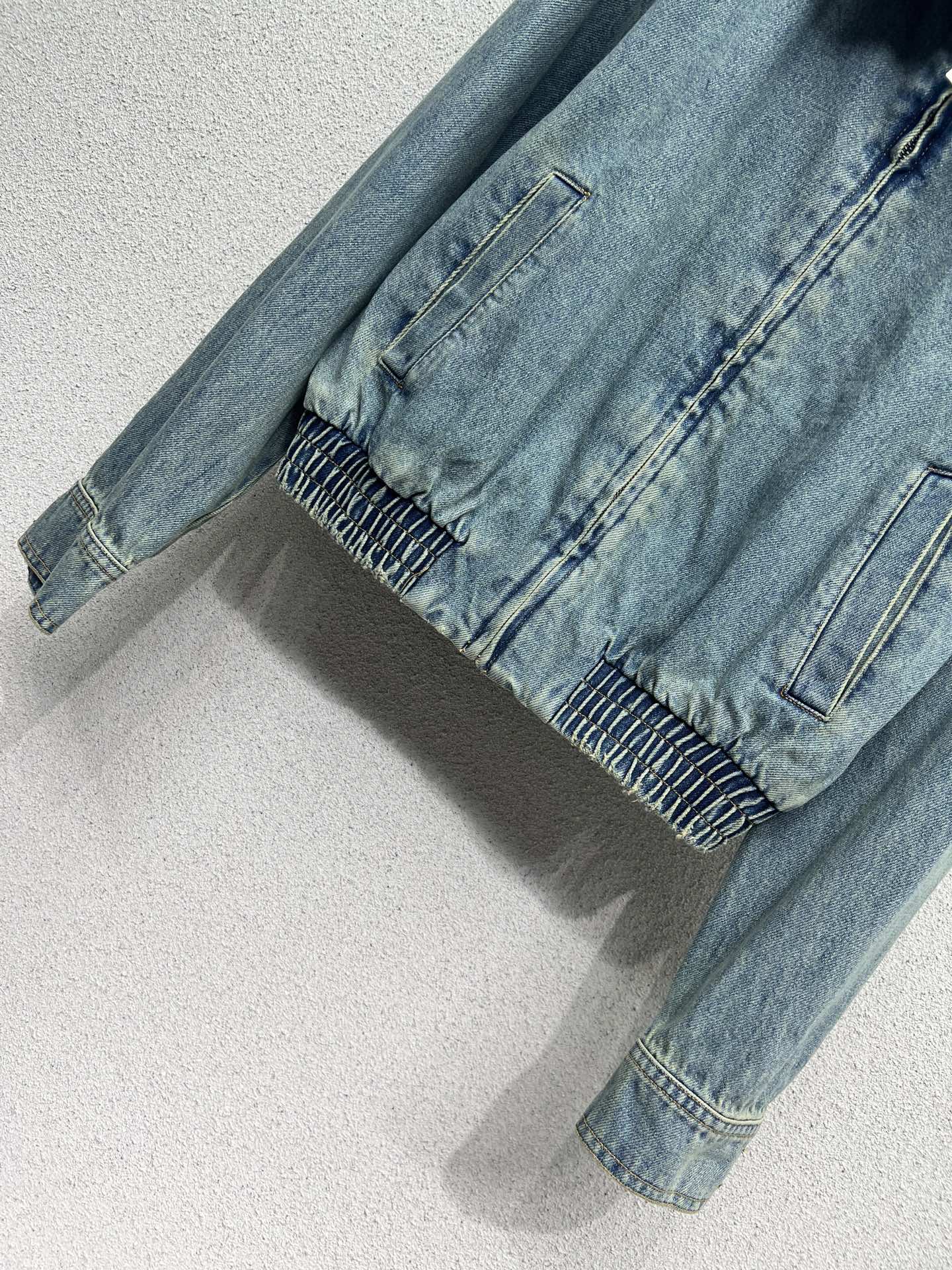 “Stylish Zhuiwei-Colored Cowboy Coat Dress with Water Washing Process” - 图片 3