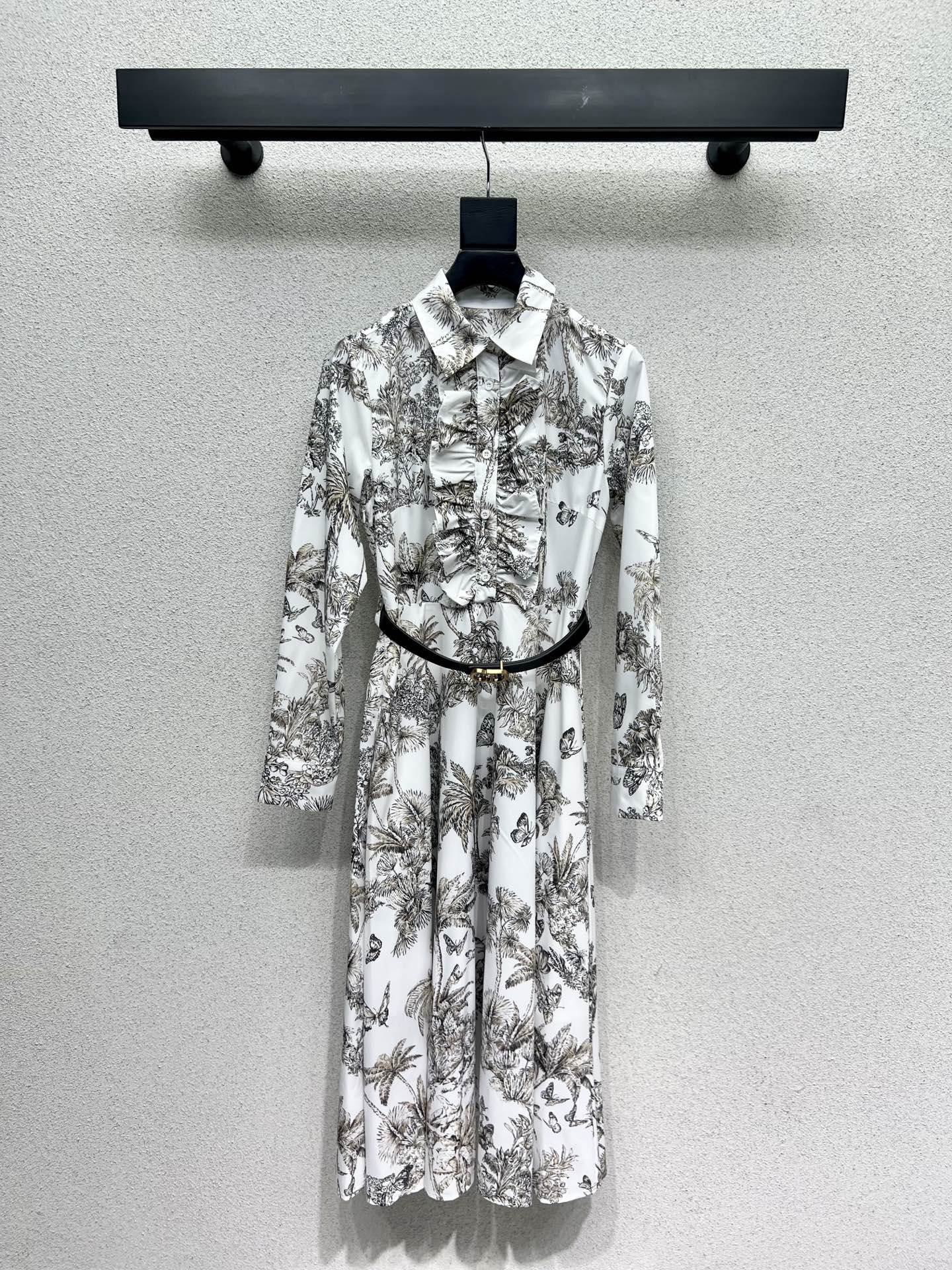 Dior Dress Set with Bee & Butterfly Print, Ruffle Detail & CD Belt 2 i1756690794914 7696 0 1