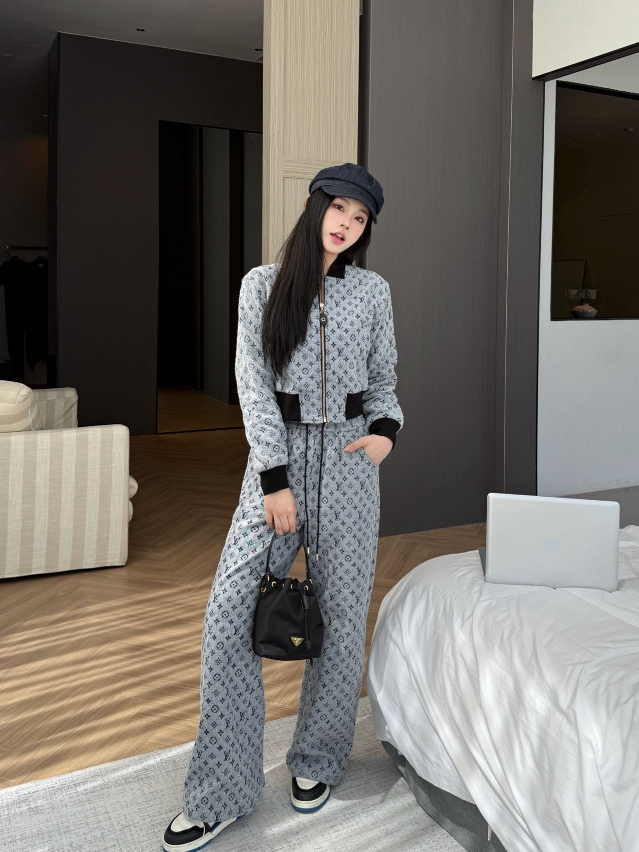 NO:563498,Upper body pictures batched separately,,alexander wang19860909上身图 分开批,,alexander wang,Women's clothing