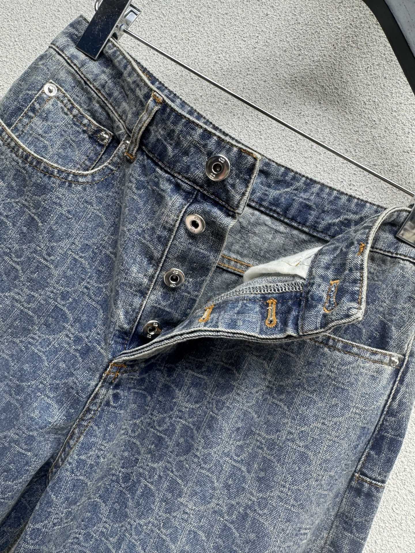 Джинсы с принтом Gucci