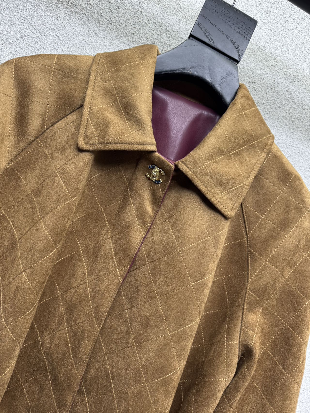 Тренч-пальто из лаковой кожи с ромбовидной стежкой Gucci