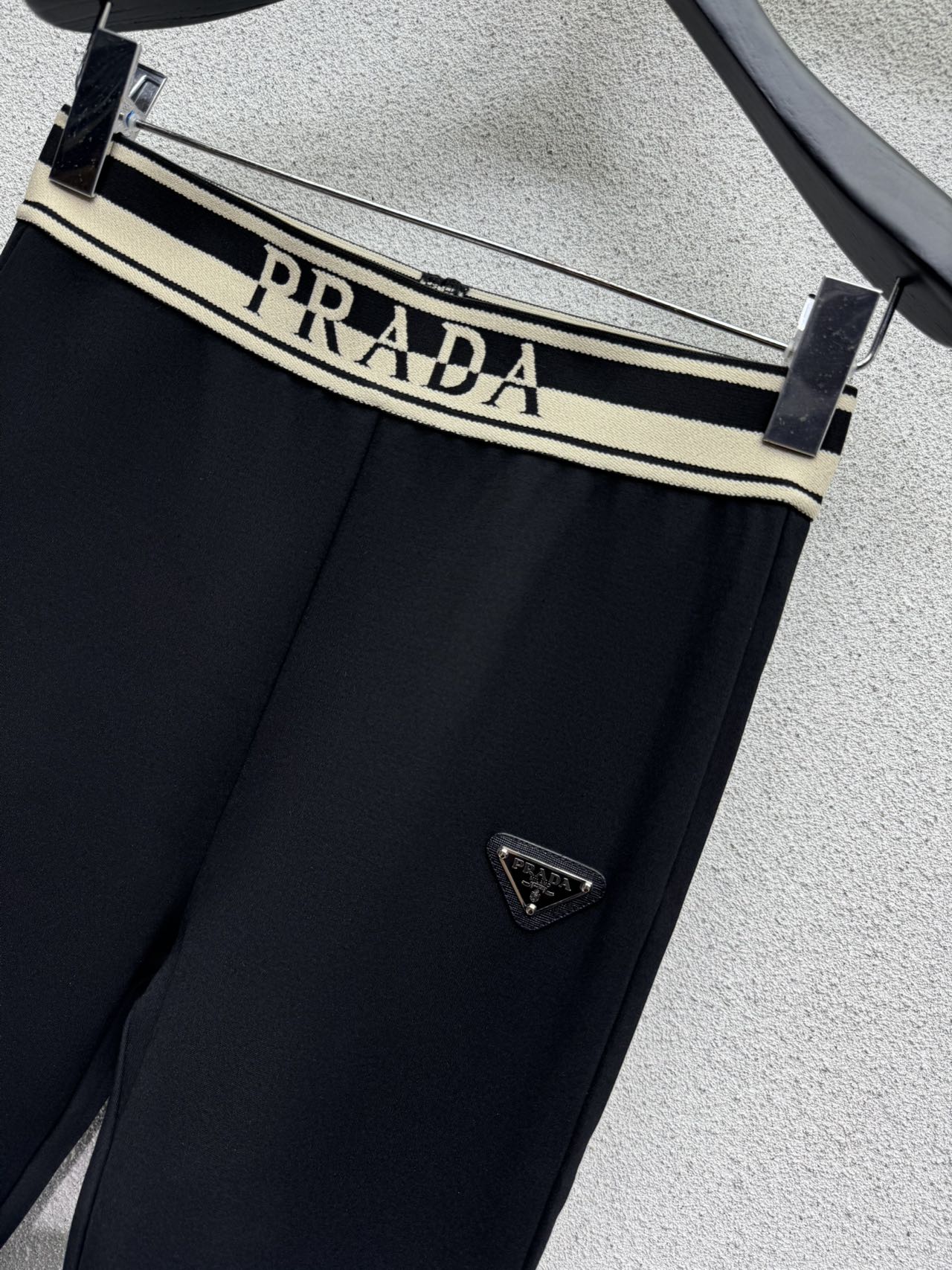Брюки Prada