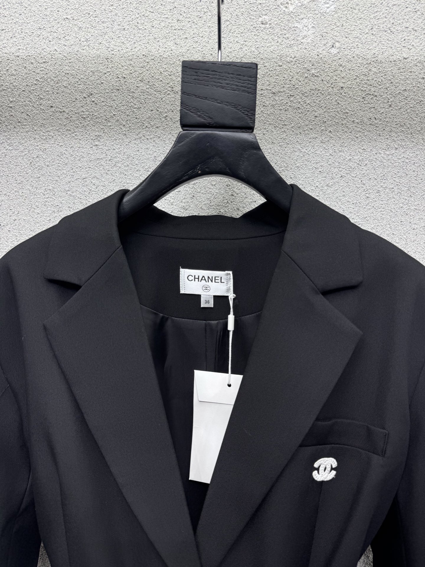 Черный пиджак с поясом Chanel