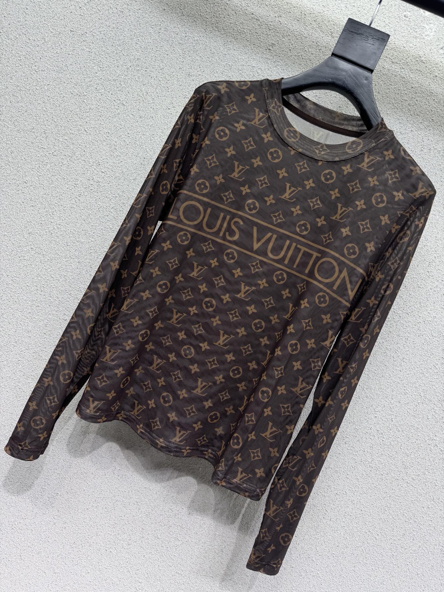 Лонгслив с принтом Louis Vuitton