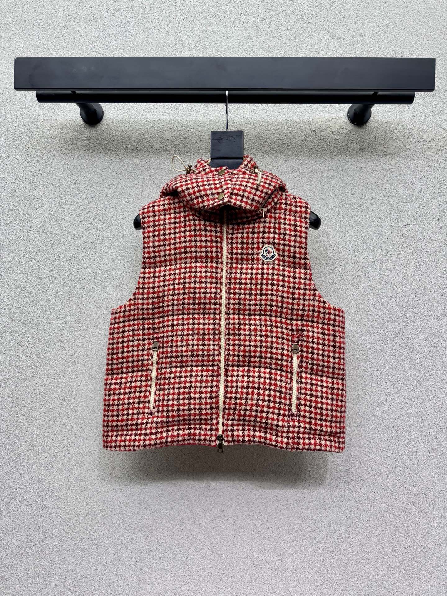 Жилет с капюшоном в клетку Moncler