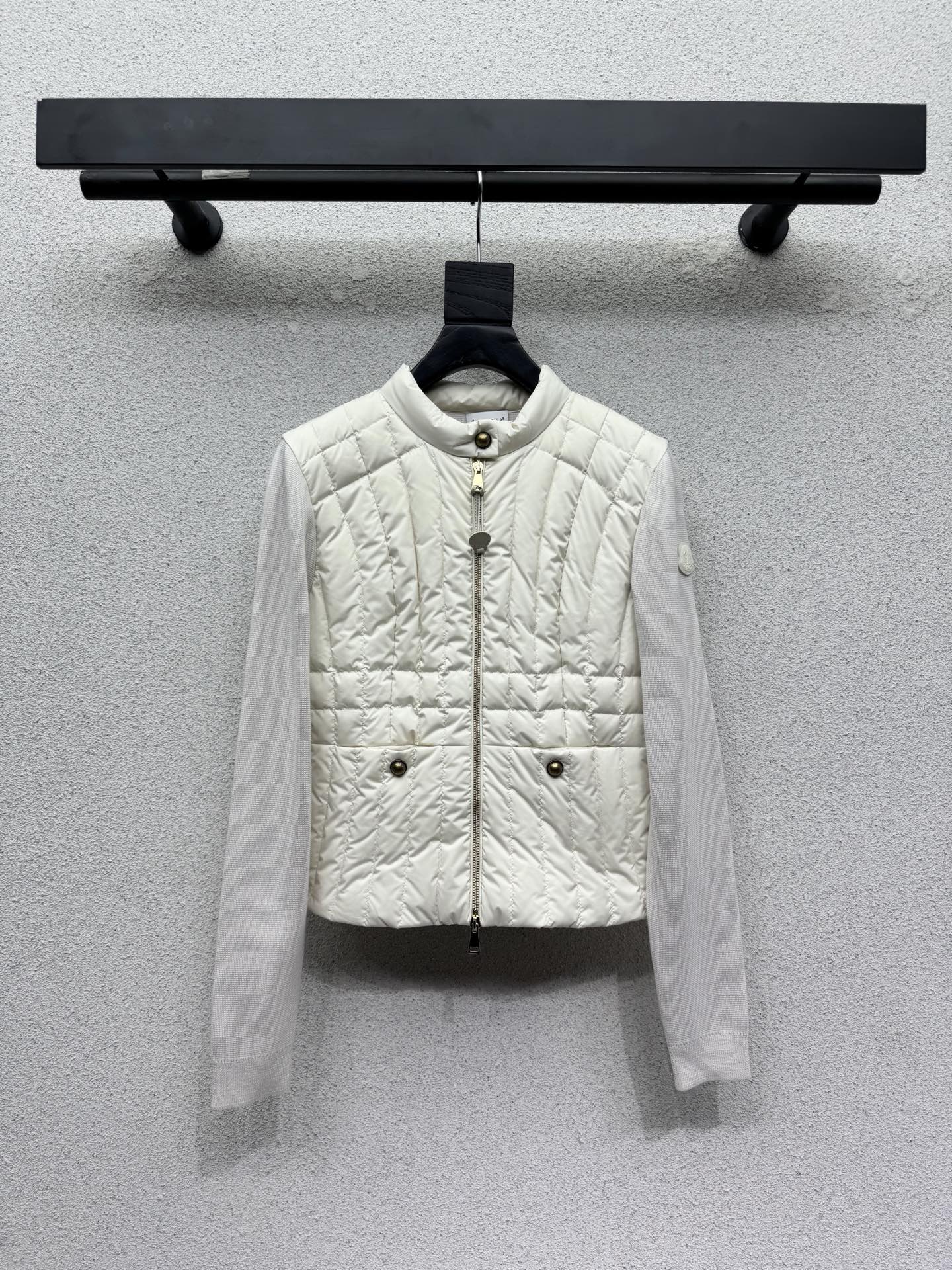 Зимняя куртка-пуховик Moncler