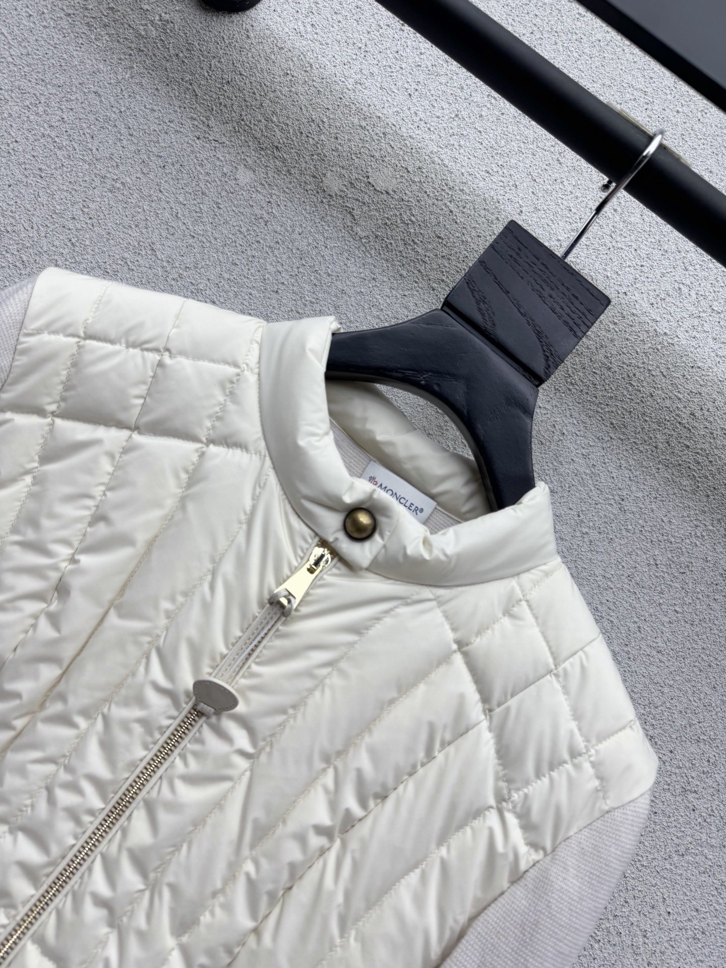 Зимняя куртка-пуховик Moncler