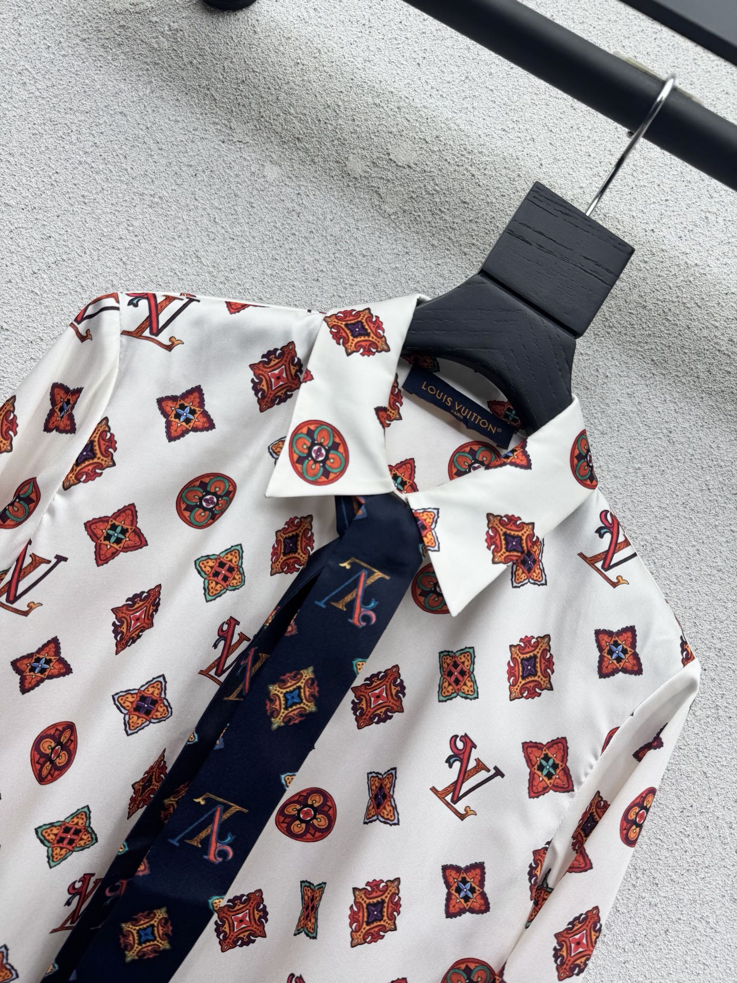 Сет из блузки и юбки с принтом Louis Vuitton