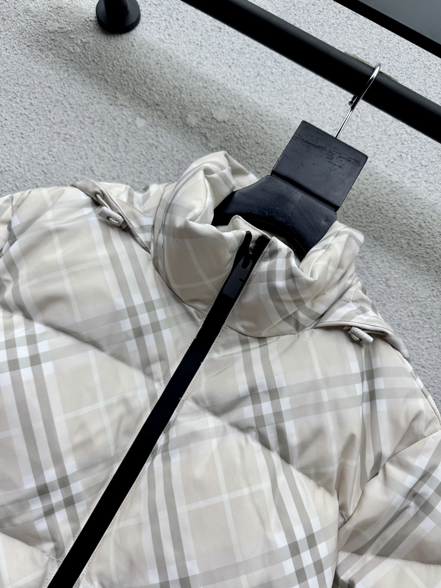 Зимняя куртка с капюшоном в клетку Burberry
