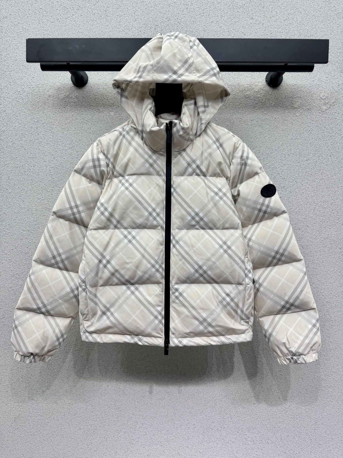 Зимняя куртка с капюшоном в клетку Burberry