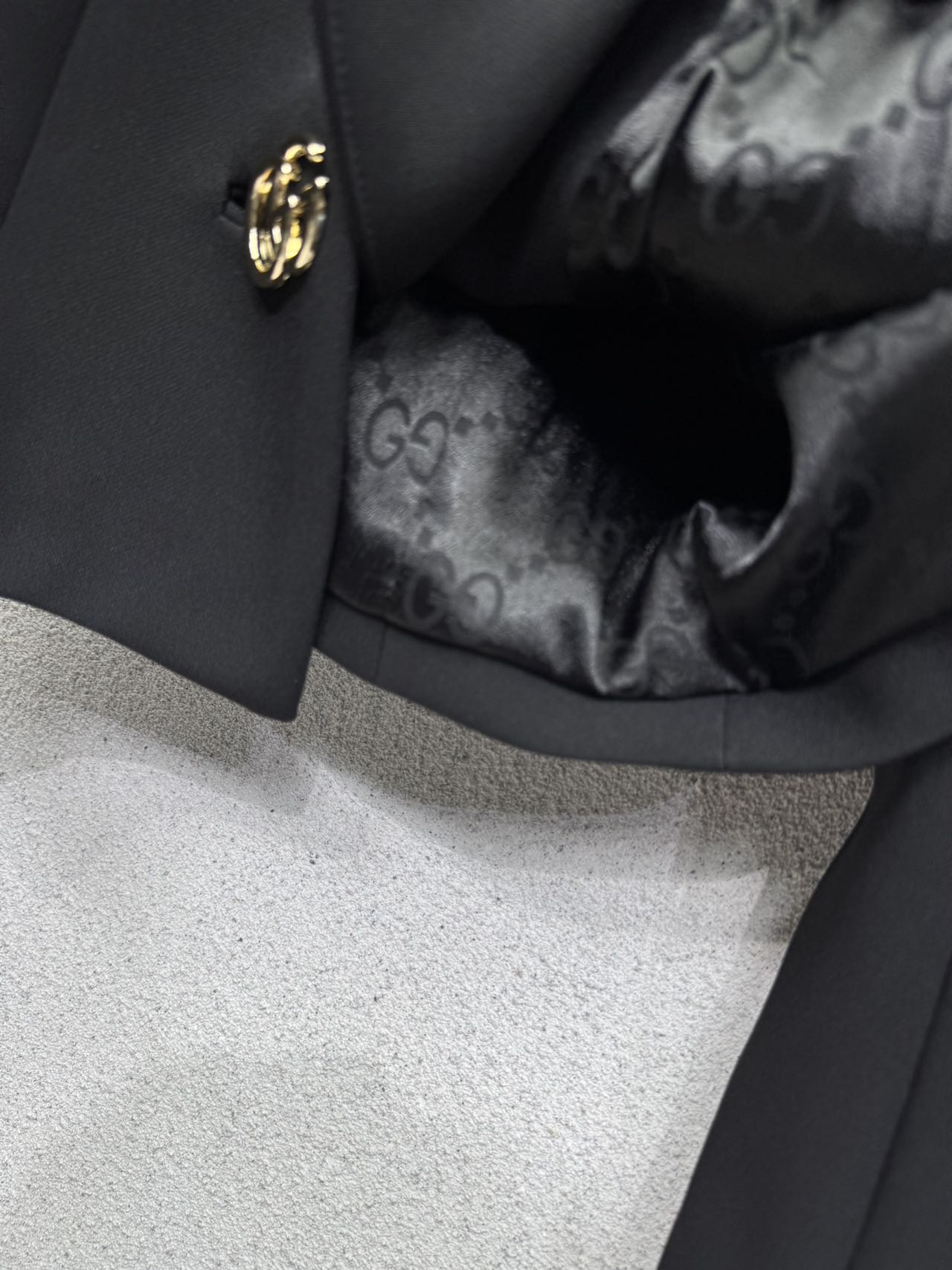 Женский короткий пиджак с металлическими кнопками Gucci