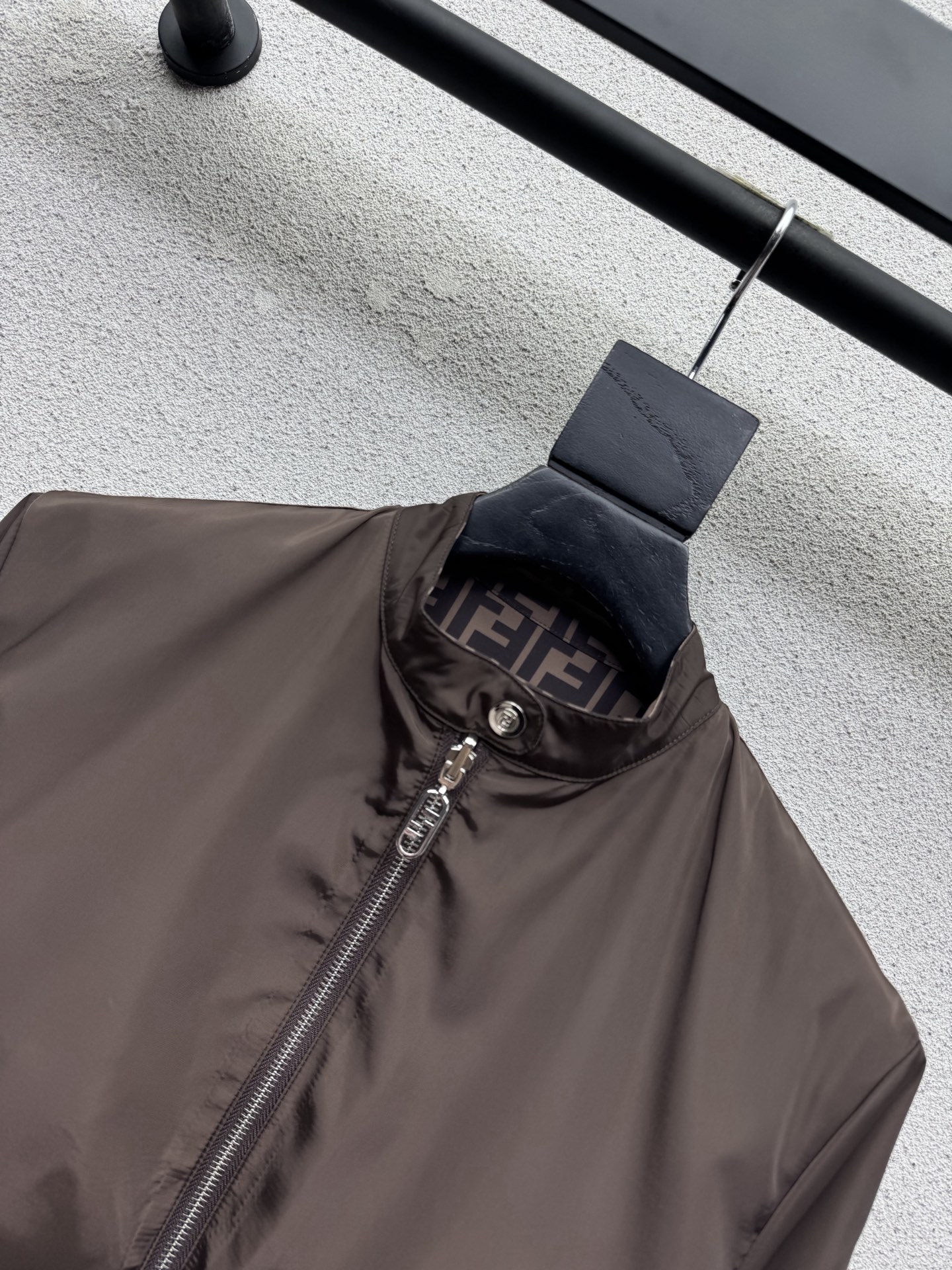 Куртка Fendi с логотипом
