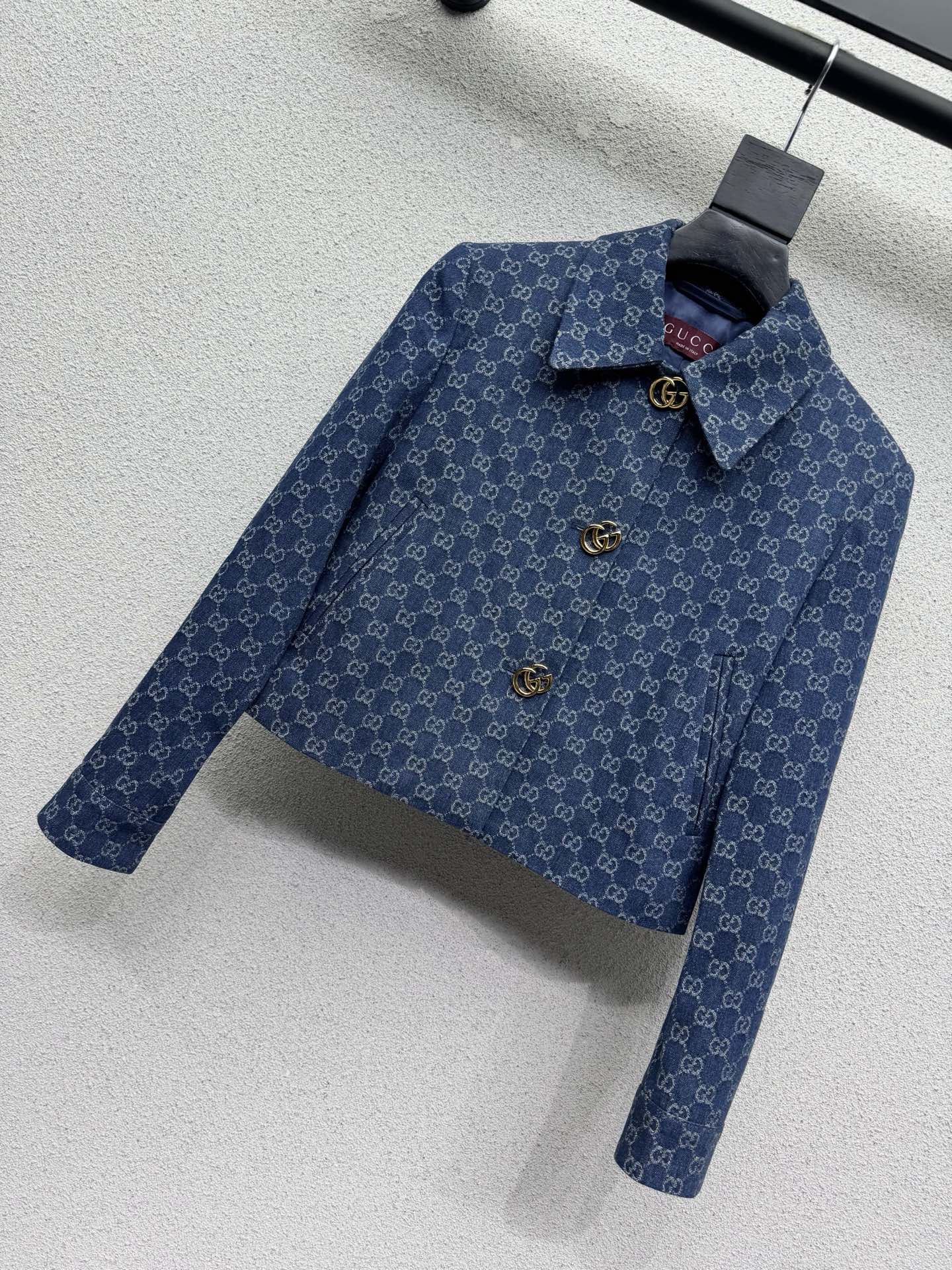 Костюм Gucci с принтом GG