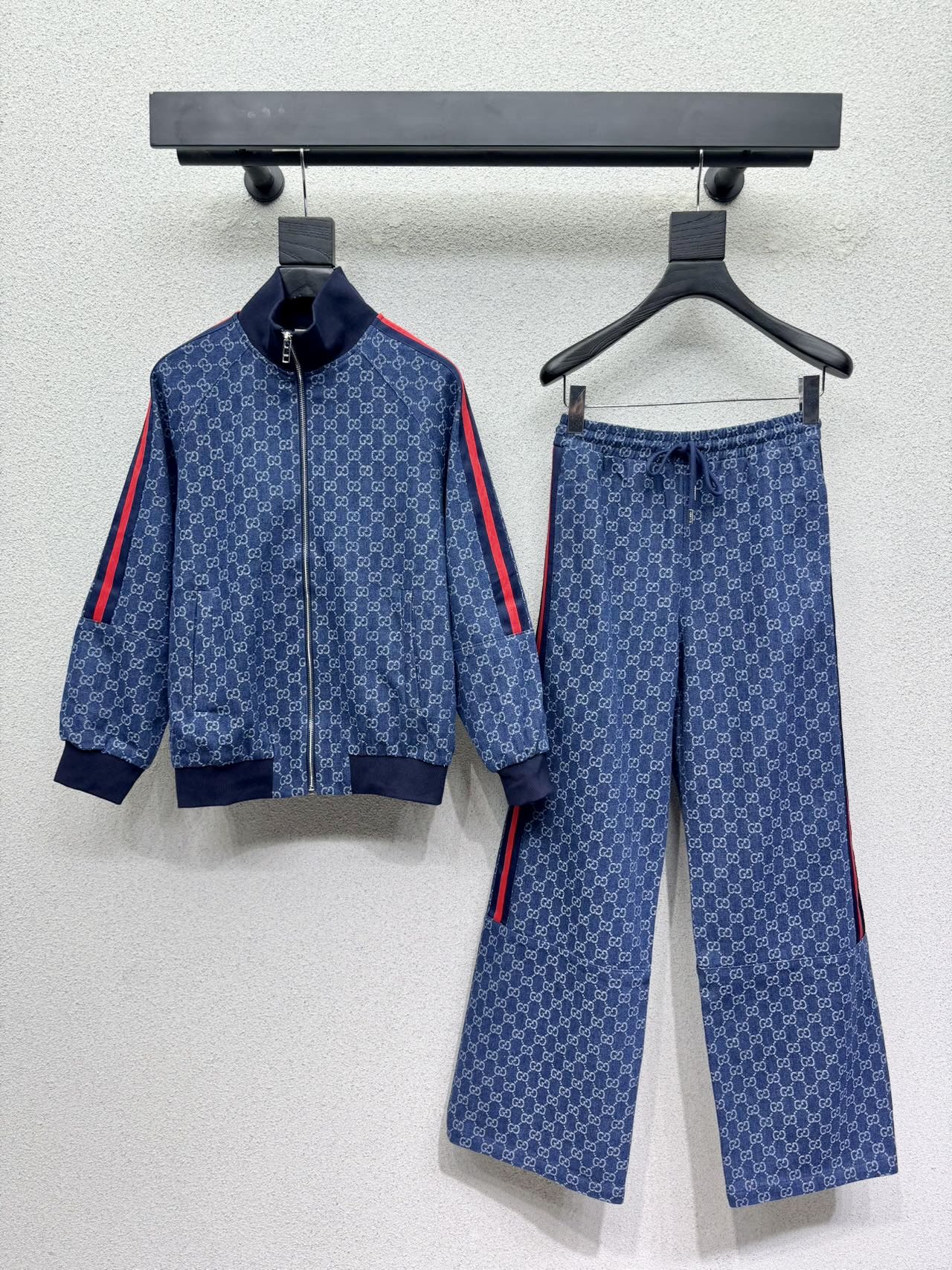 Спортивный костюм Gucci с принтом GG