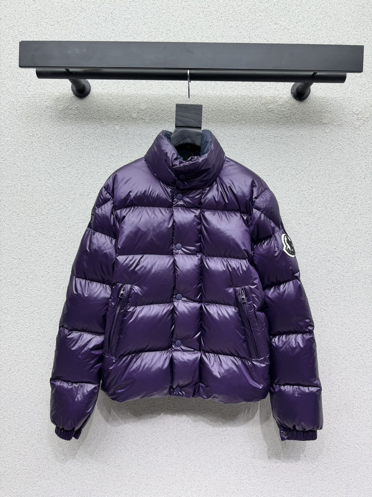 Пуховик Moncler фиолетовый