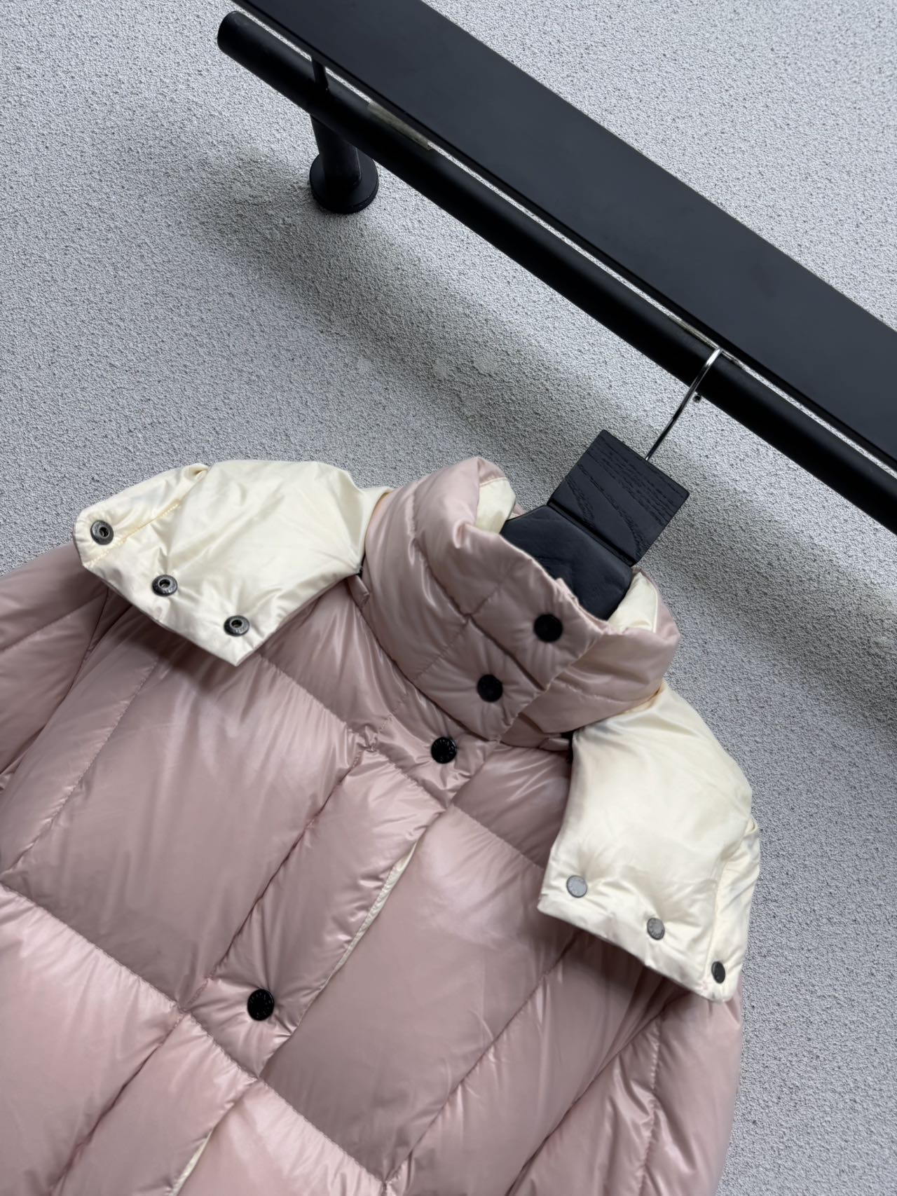 Пуховик Moncler