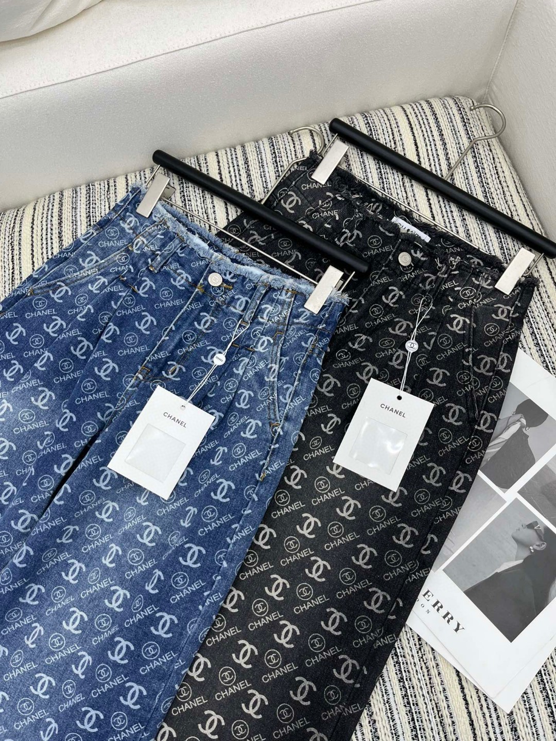 [Chanel Women