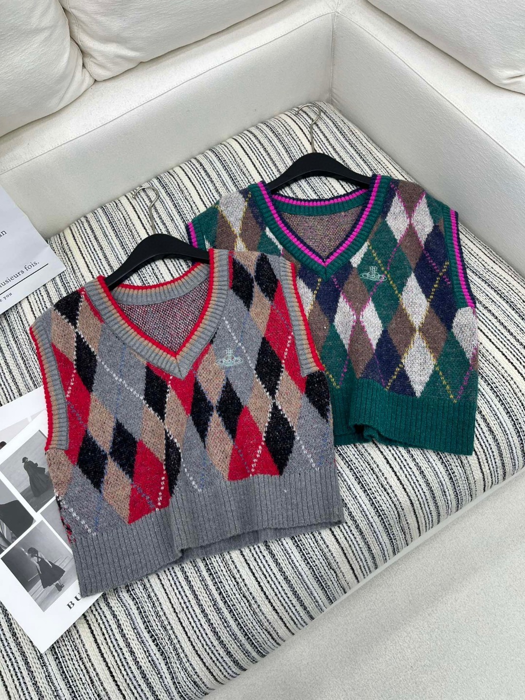High-end Women’s Wool Vests with V-collar: New 2024 Collection Preview - 图片 1