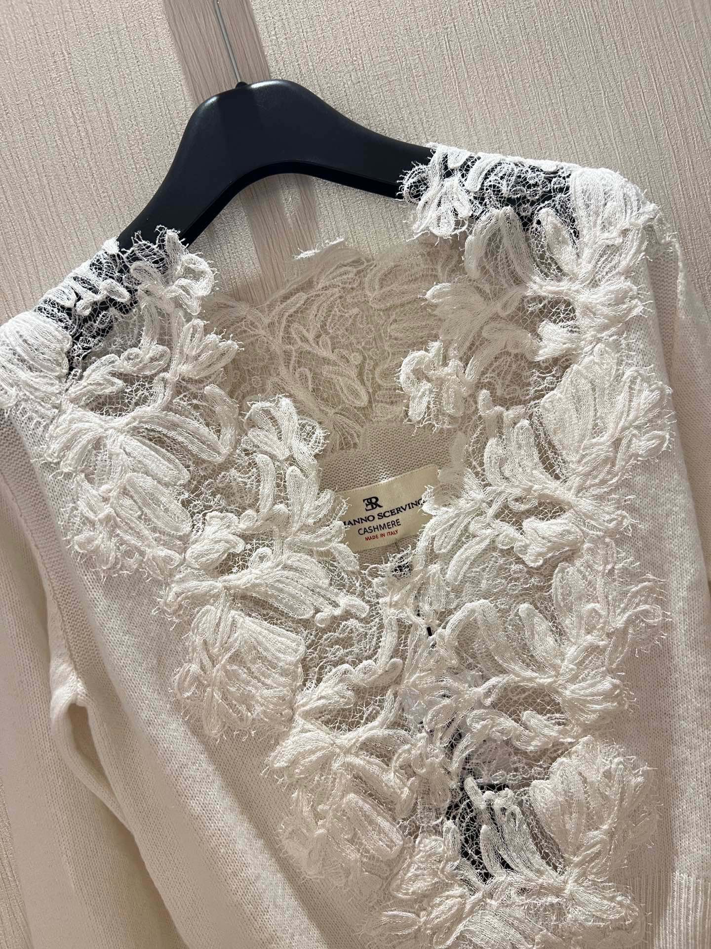 Luxurious Winter Lace Shirt: Ermanno*S 2024 Wool Line, Cozy and Romantic. - 图片 7