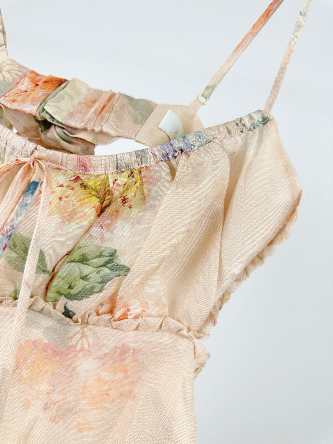 Hard-Core Woman P978: Illuminate Spring Clothes Series with Unique Design Features - 图片 7