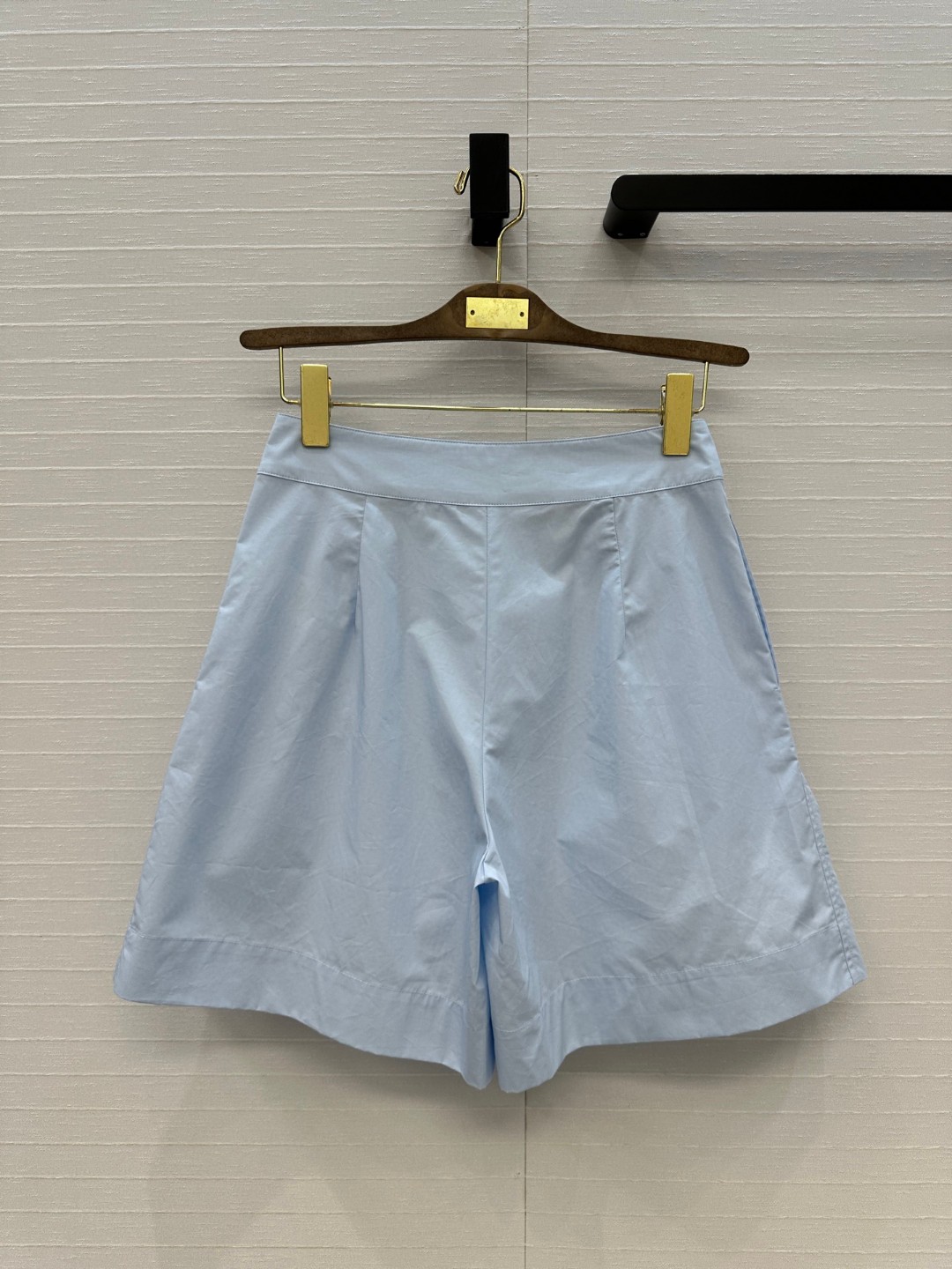 Elegant Women's Cotton Blend Lantern Sleeve Shirt & Bermuda Shorts Set 16 a1747801989828 7363