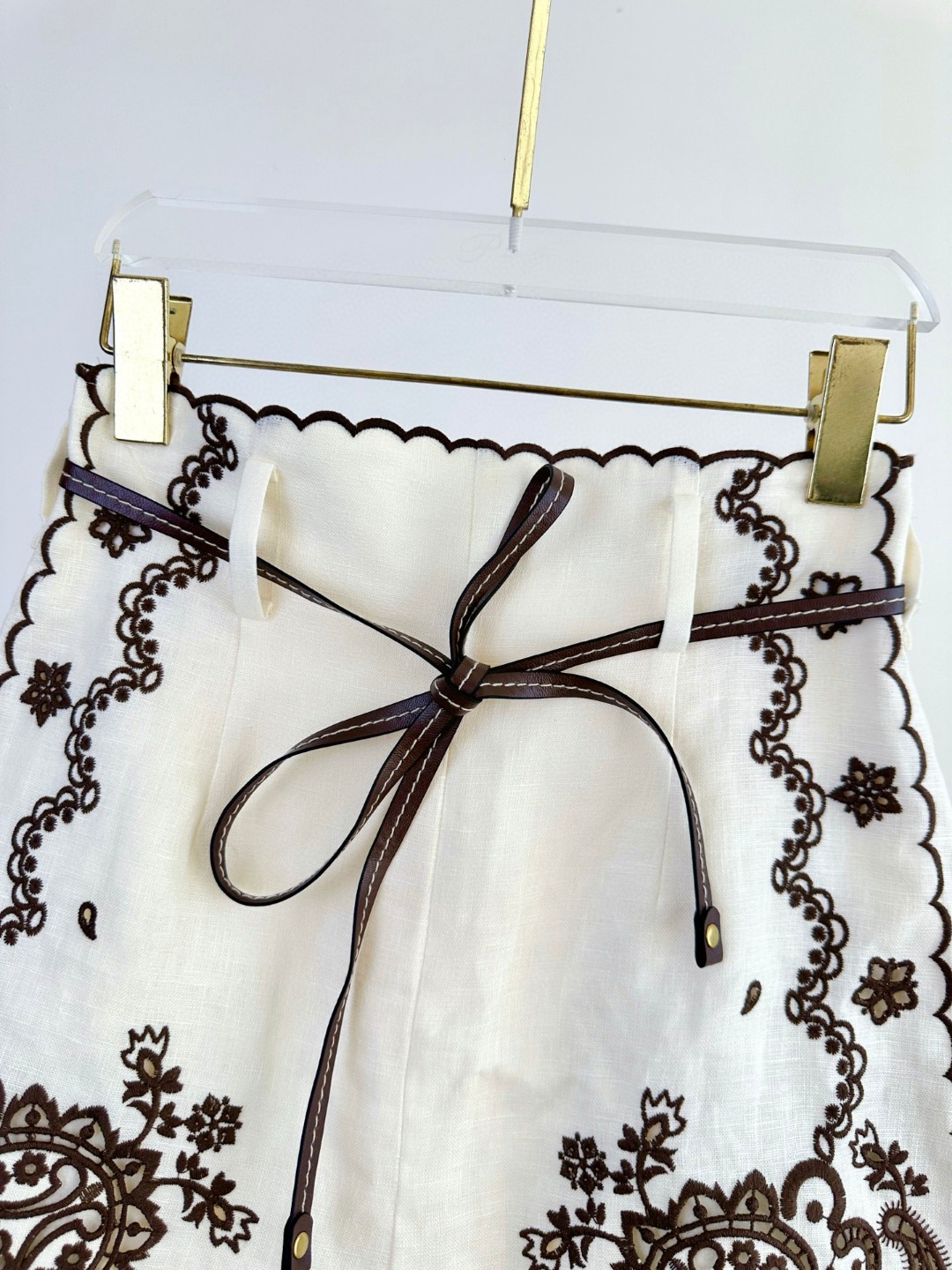 Zimmermann Female Suit: One-Size-Fits-All with Embroidery Detail and Hidden Zipper - 图片 5