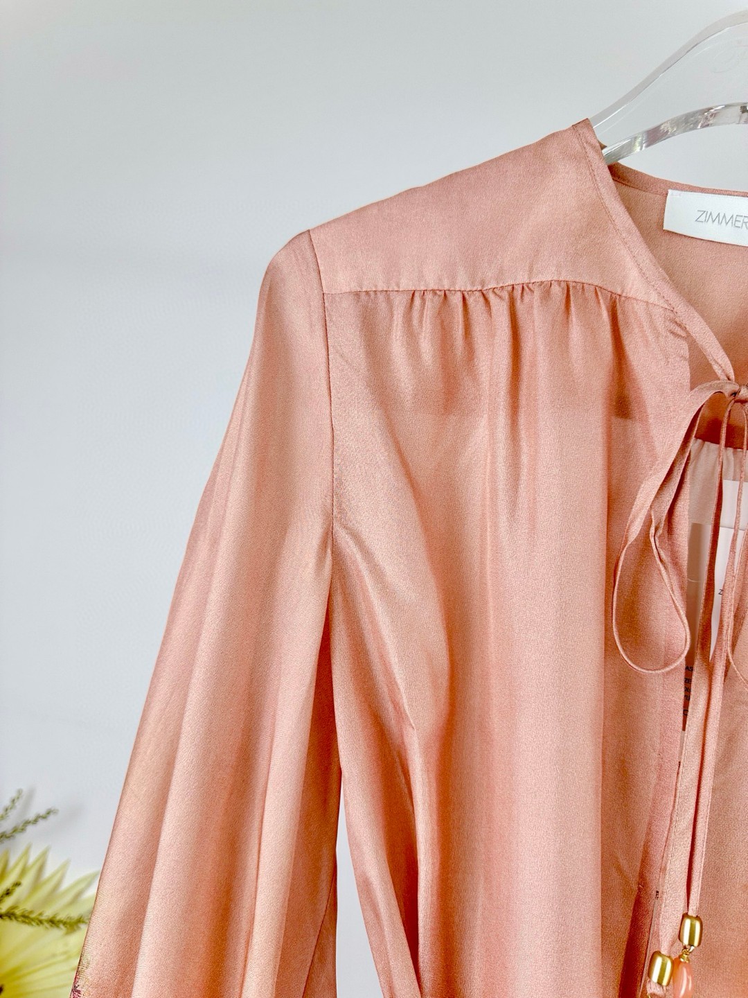 “Cascadian Summer Bathing Suit Series by Zimmermann: Real-Swirling Fabric, Loose Sleeves, Belts, Eyebrow Detail.” - 图片 8