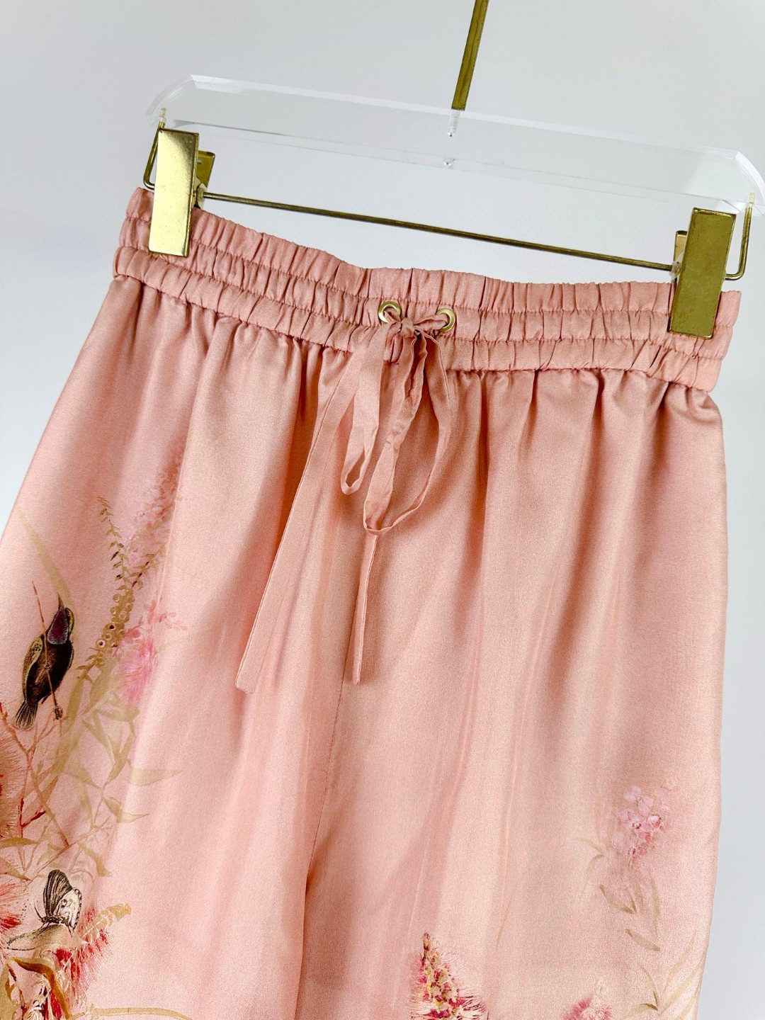 “ZIMMERMANN Cascadian Summer Bathing Suit Series: Cotton, Mid-Crop Design, Pants Folding” - 图片 4