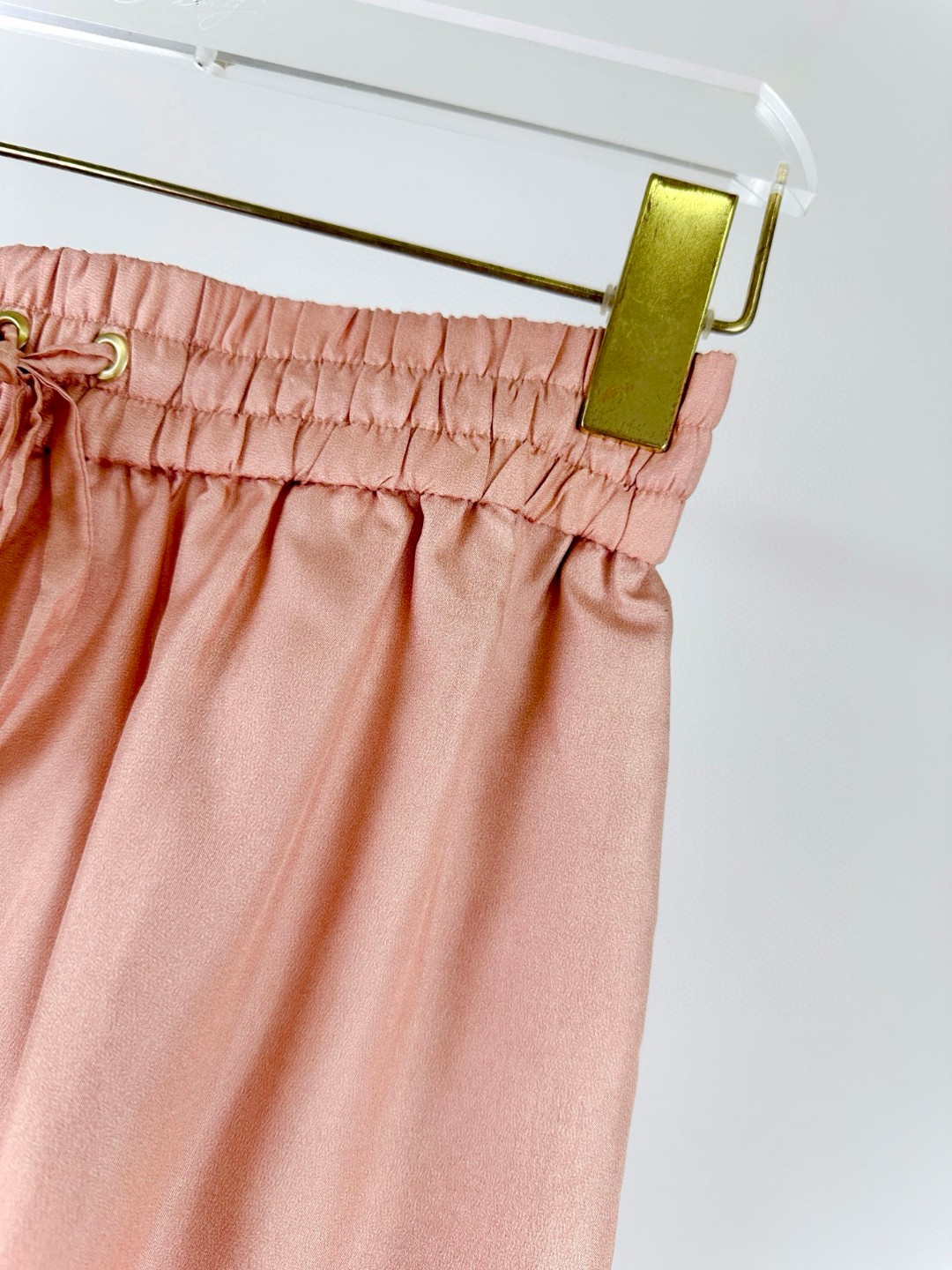 “ZIMMERMANN Cascadian Summer Bathing Suit Series: Cotton, Mid-Crop Design, Pants Folding” - 图片 5