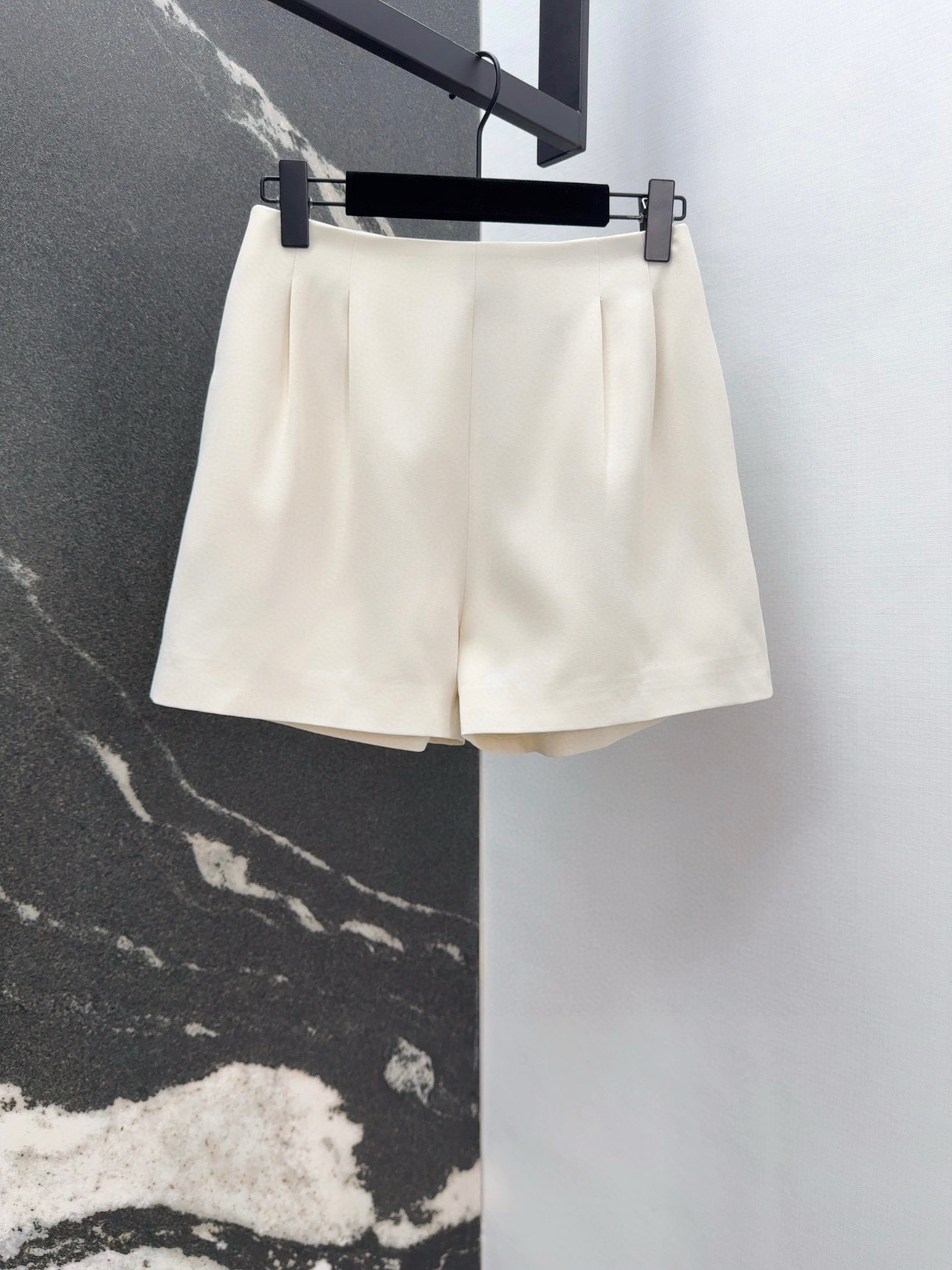 Elegant Vest and Shorts Set with Pearl Embellishments - Chic & Timeless 11 a1753384195049 1161