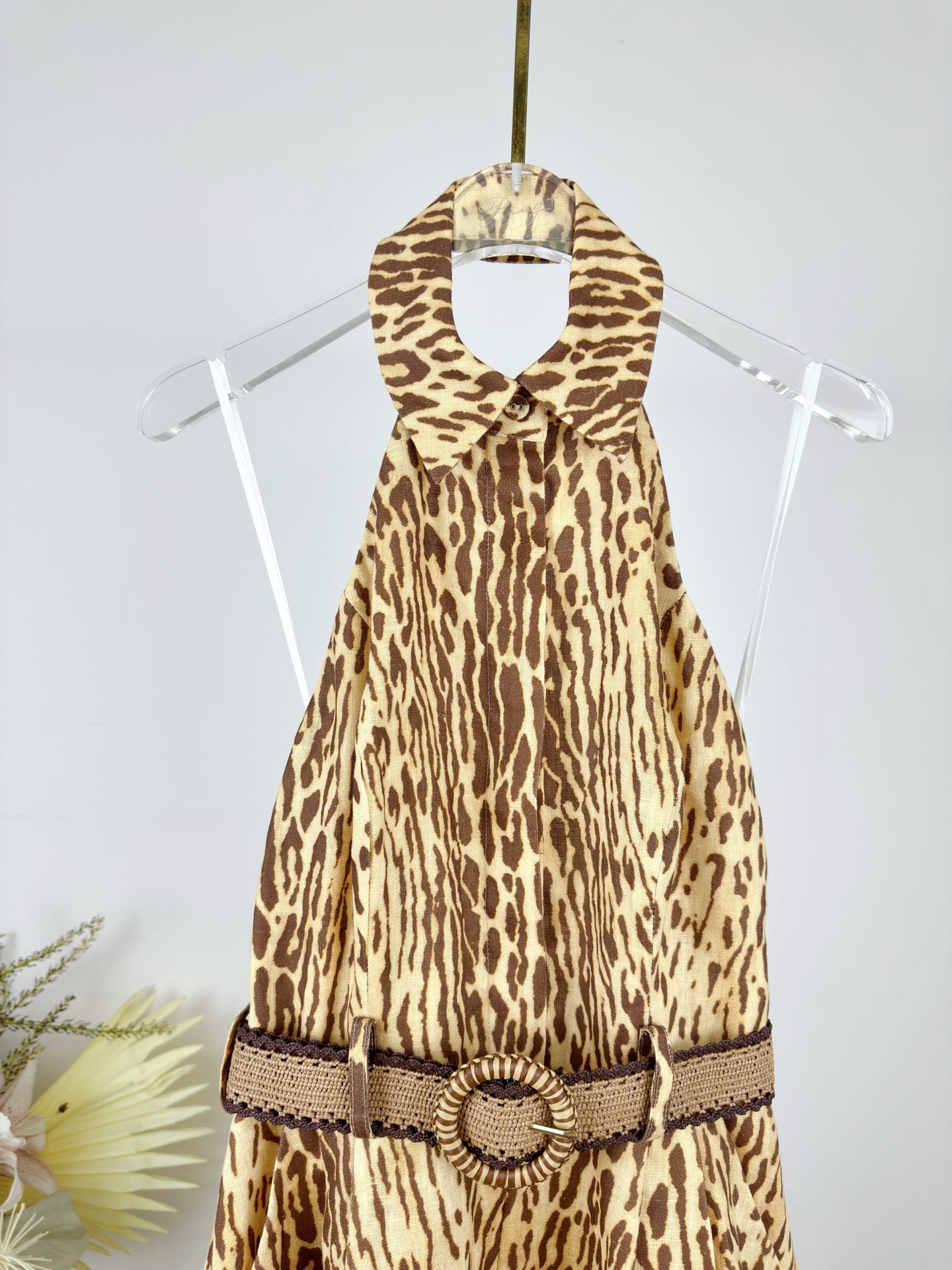 Zimmermann: Cascadian Summer Bathing Suit Series Outfit with Unique Design Features - 图片 6